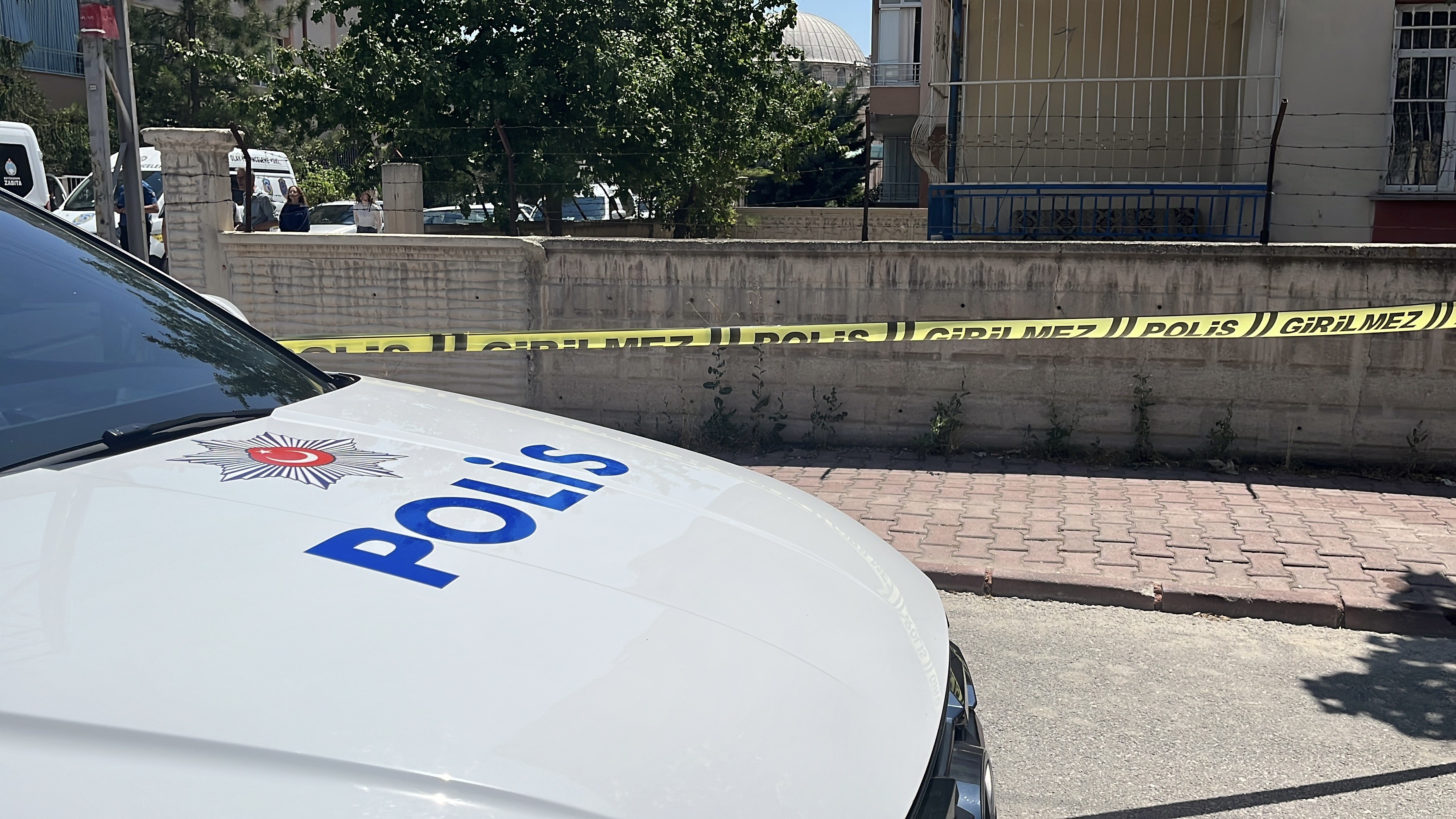 Bosanma Asamasindaki Esini Bicakladi (1)