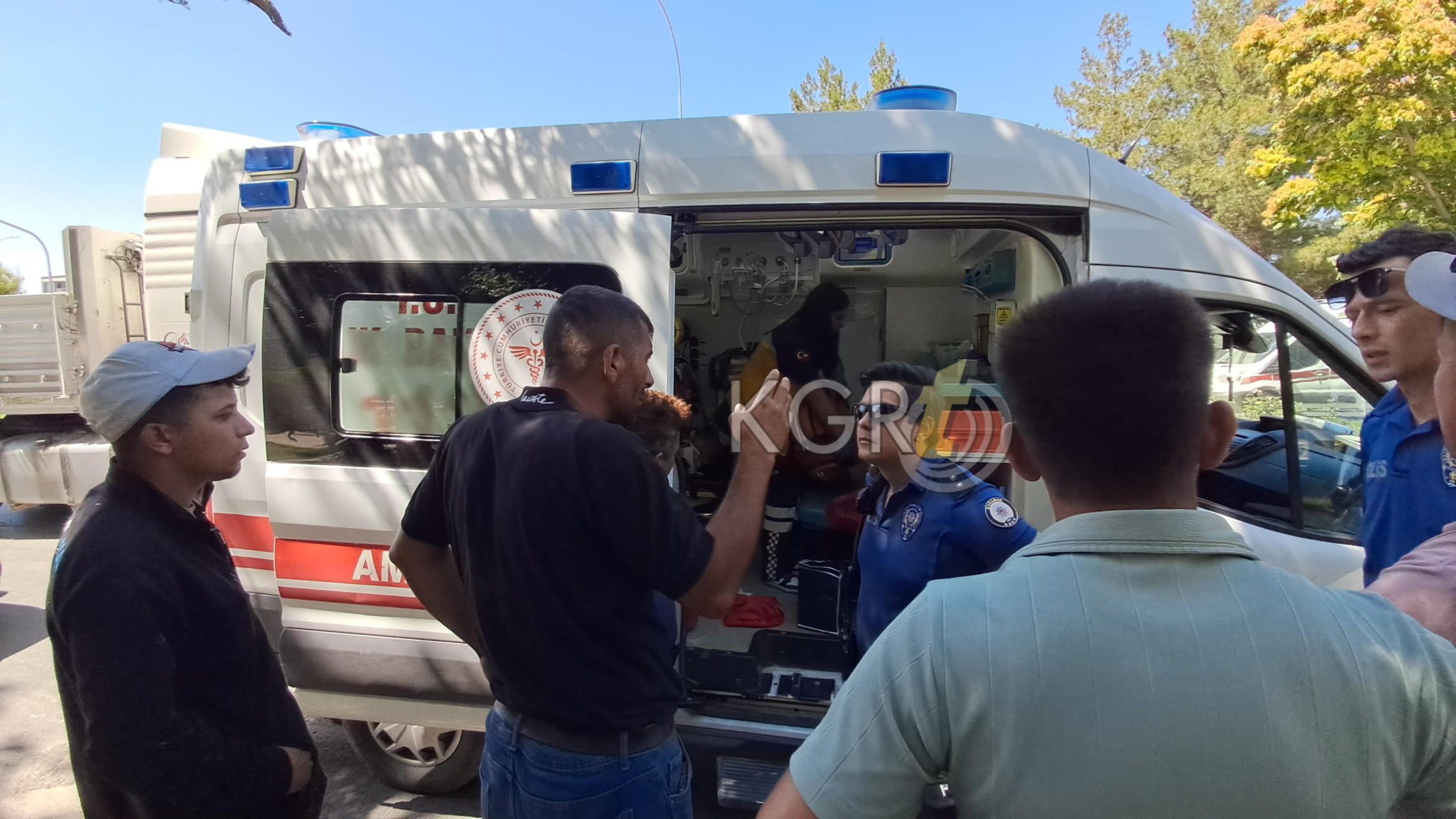 Catidan Dusen 16 Yasindaki Genci Hastaneye Yetistirmeye Calisirken Kayboldular5
