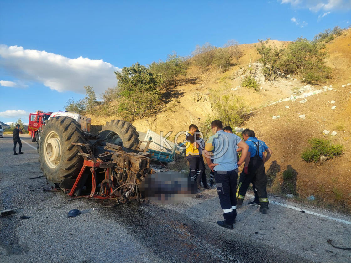 Devrilen Traktörün Altında Kalarak Can Verdi7