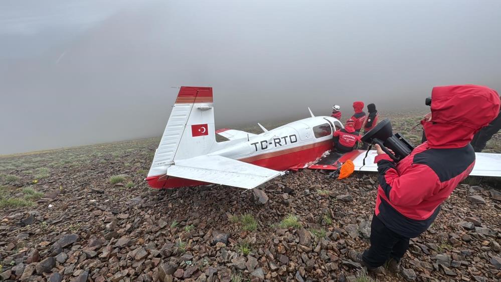Dusen Jet Ucak Bulundu Pilot Olduyolcu Yarali2