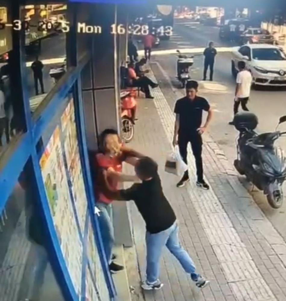 Kadin Kasiyere Boyle Saldirdi2
