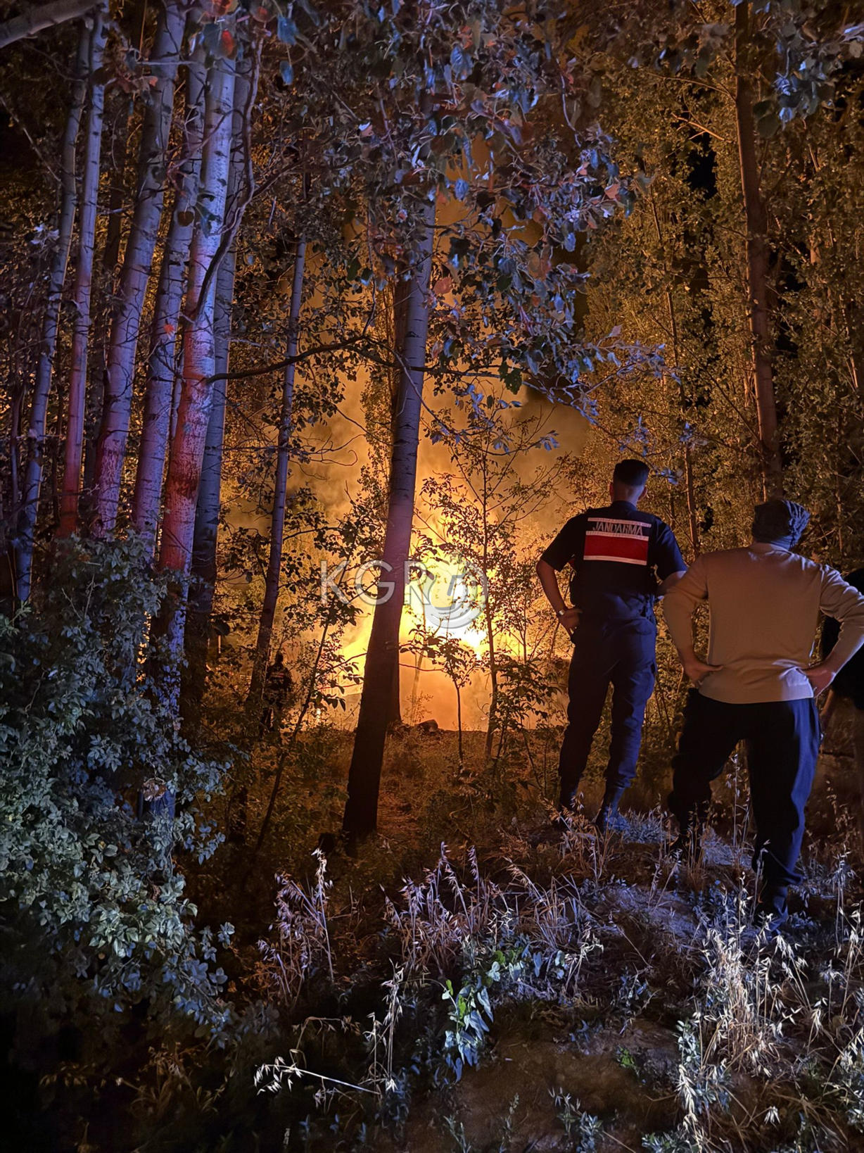 Karaman Derekoyde Gece Korkutan Yangin0