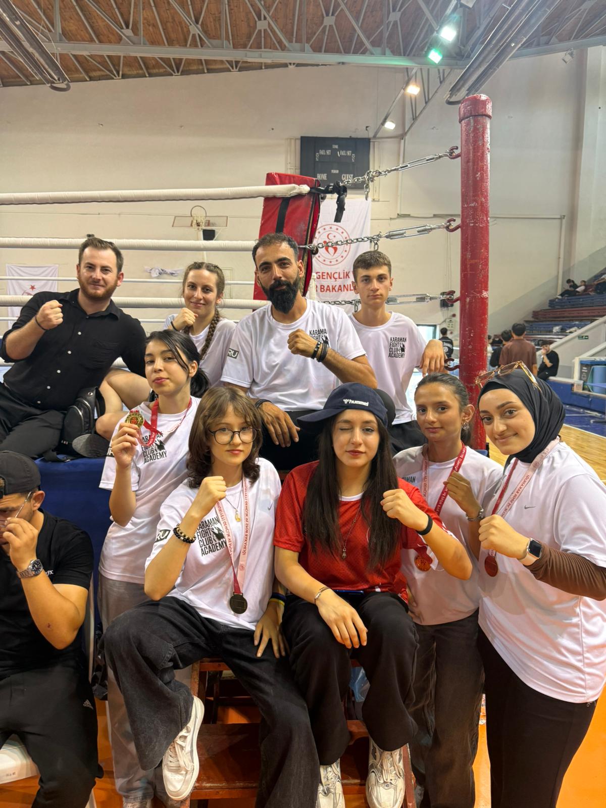 Karaman Muaythai Takimina Madalya Yagmuru (1)