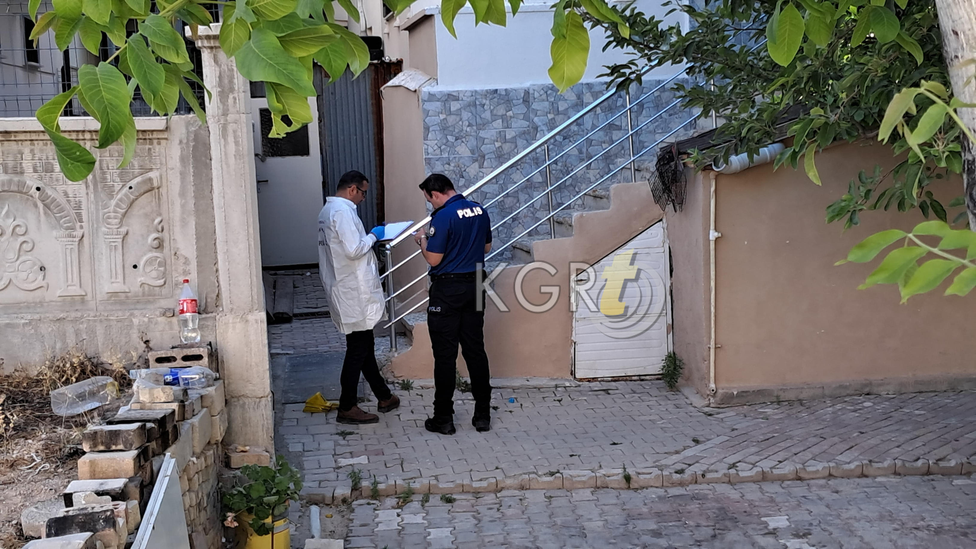 Karamanda 19 Yasindaki Genc Nisanlandigi Kizin Babasini Tufekle Vurdu 1 Yarali3