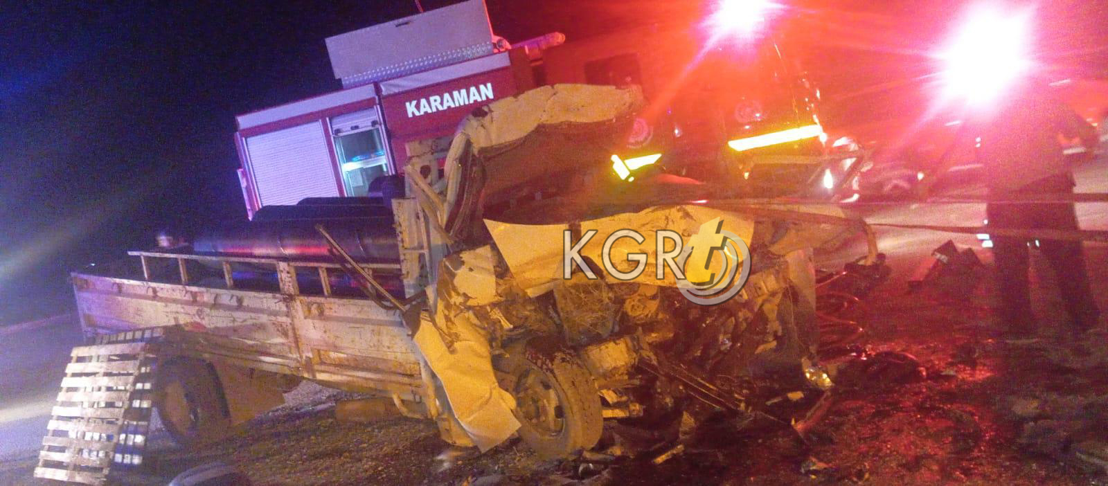 Karamanda Feci Kazada Surucu Aracta Sikisti 1 Yarali0 (2)