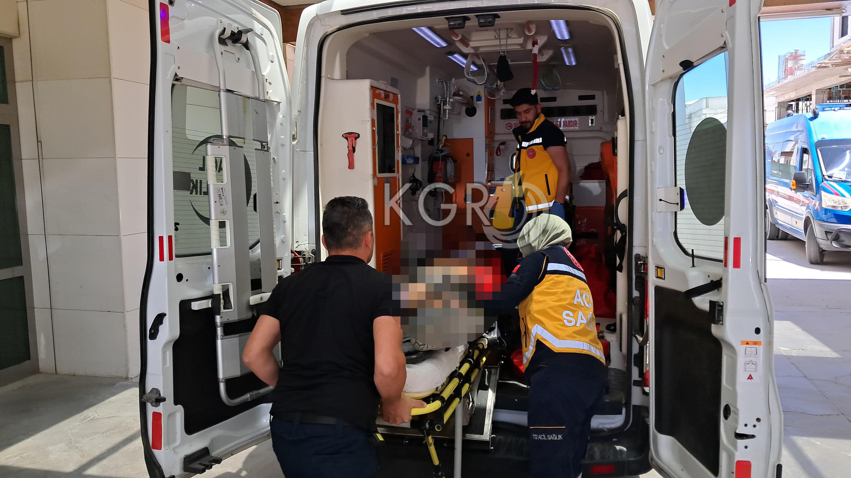 Karamanda Insaattan Dusen 15 Yasindaki Cocuk Yaralandi2