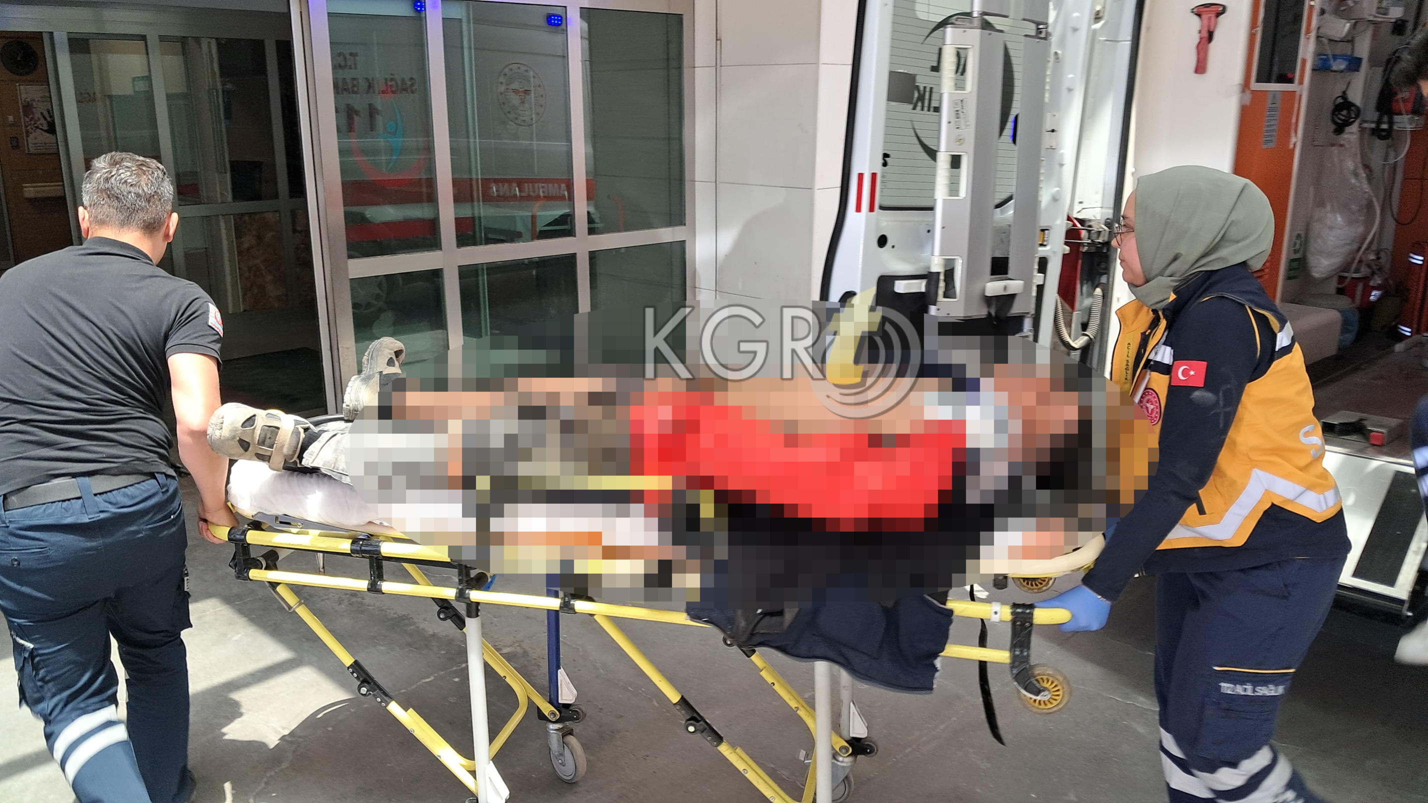 Karamanda Insaattan Dusen 15 Yasindaki Cocuk Yaralandi3