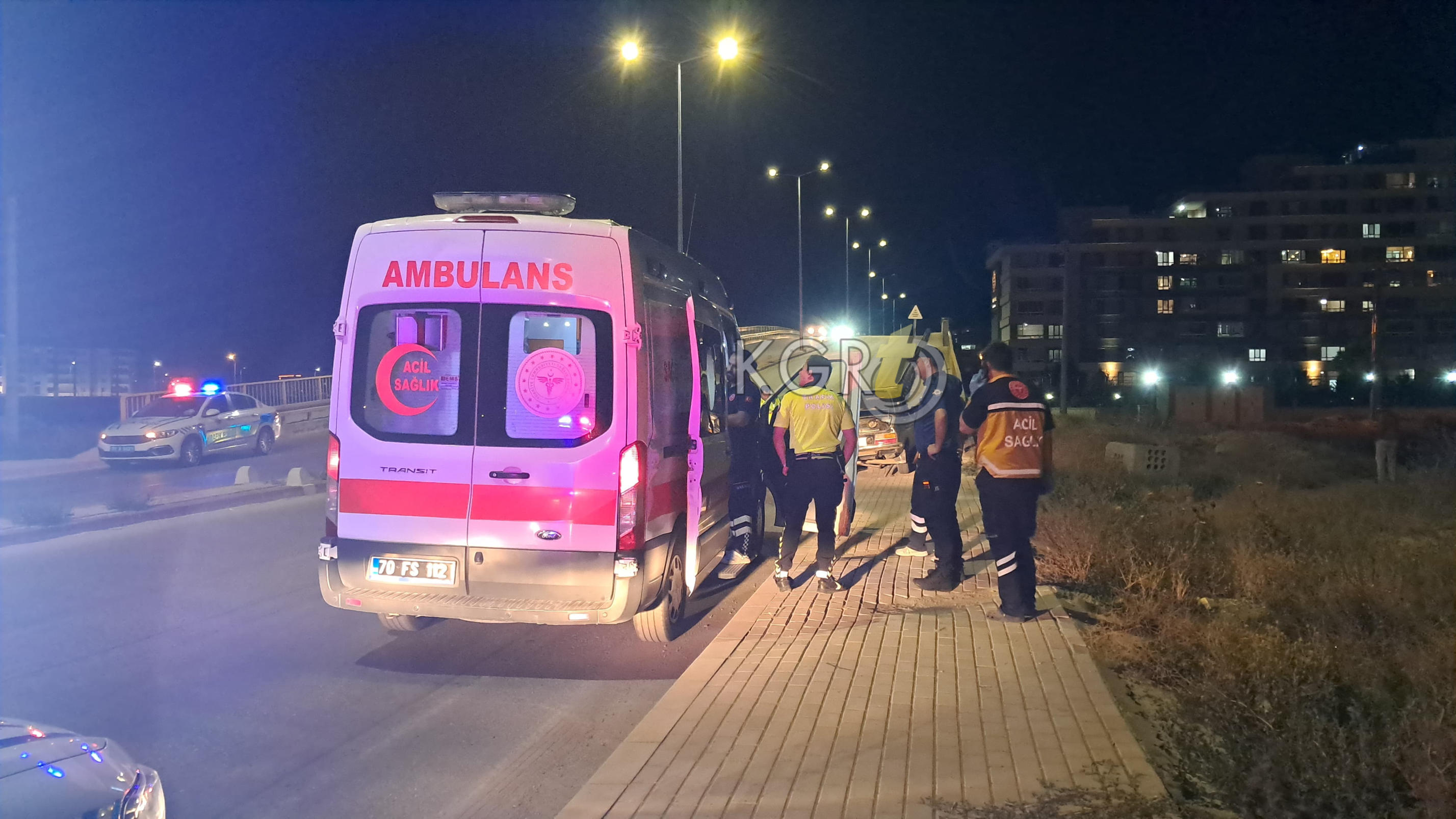 Karamanda Kontrolden Cikan Otomobil Bariyere Ok Gibi Saplandi13