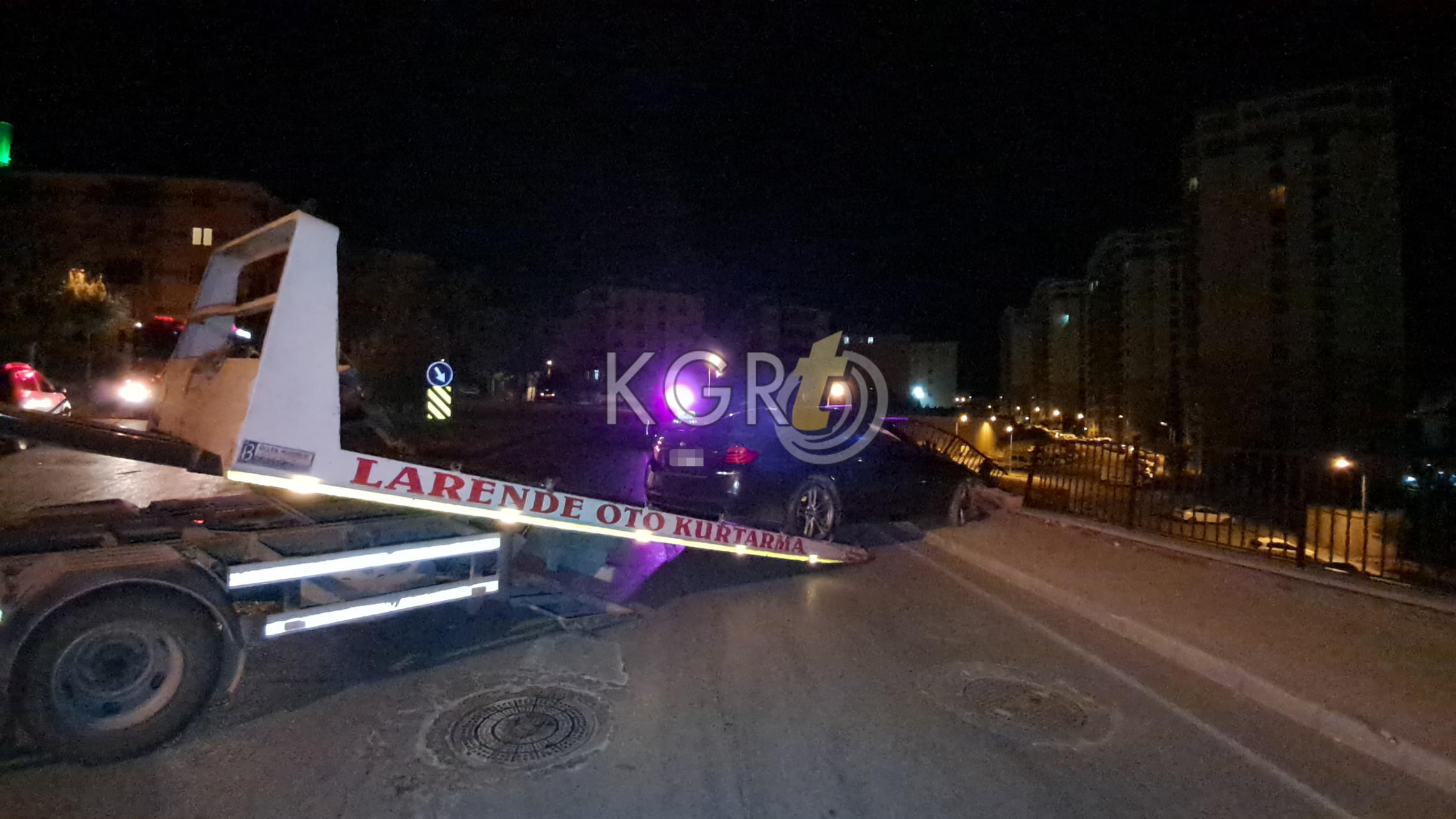Karamanda Korkuluklara Asili Kalan Otomobil Facianin Esiginden Dondu8