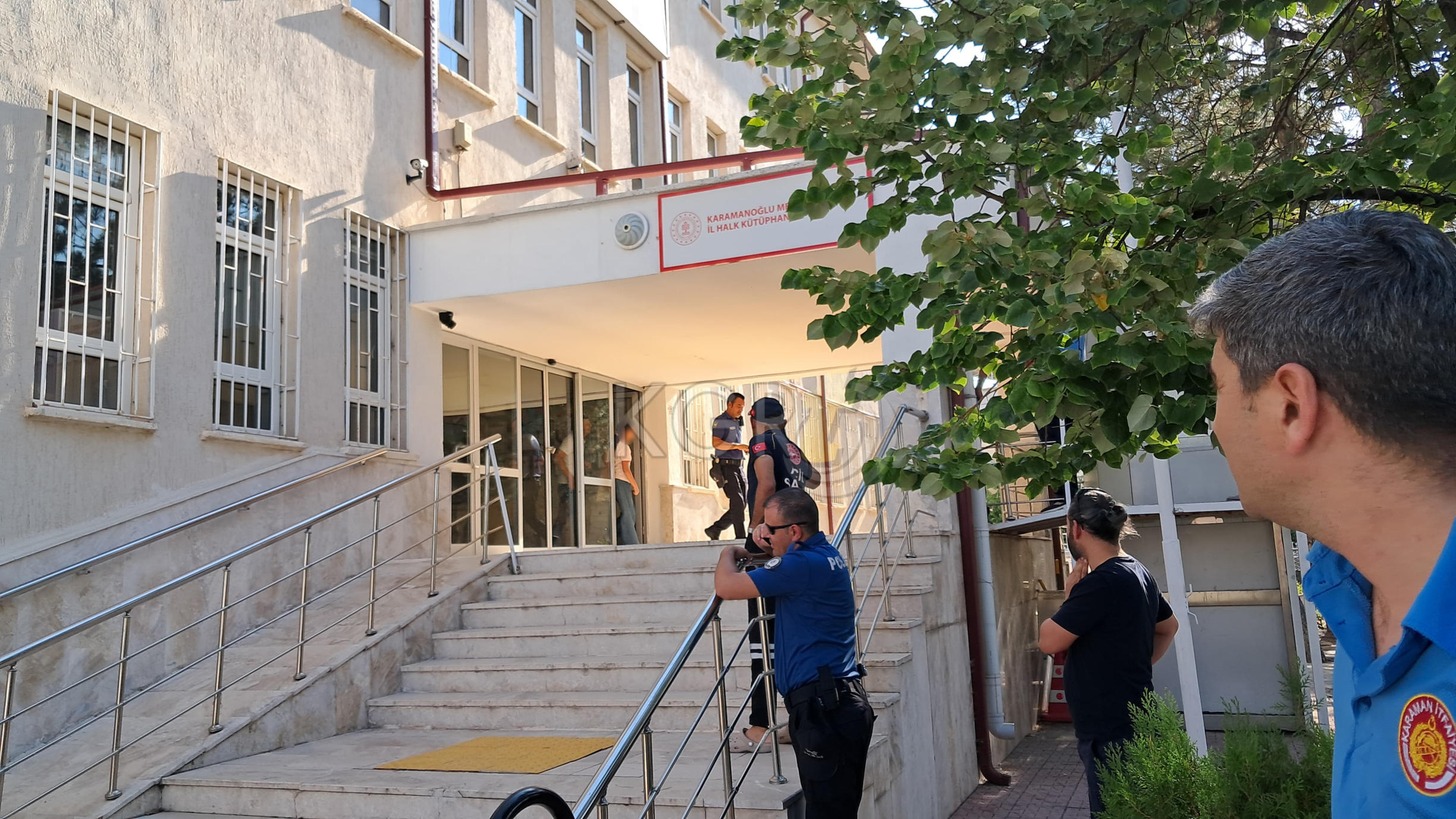 Karamanda Kutuphanede Mahsur Kaldi Ekipler Harekete Gecti1