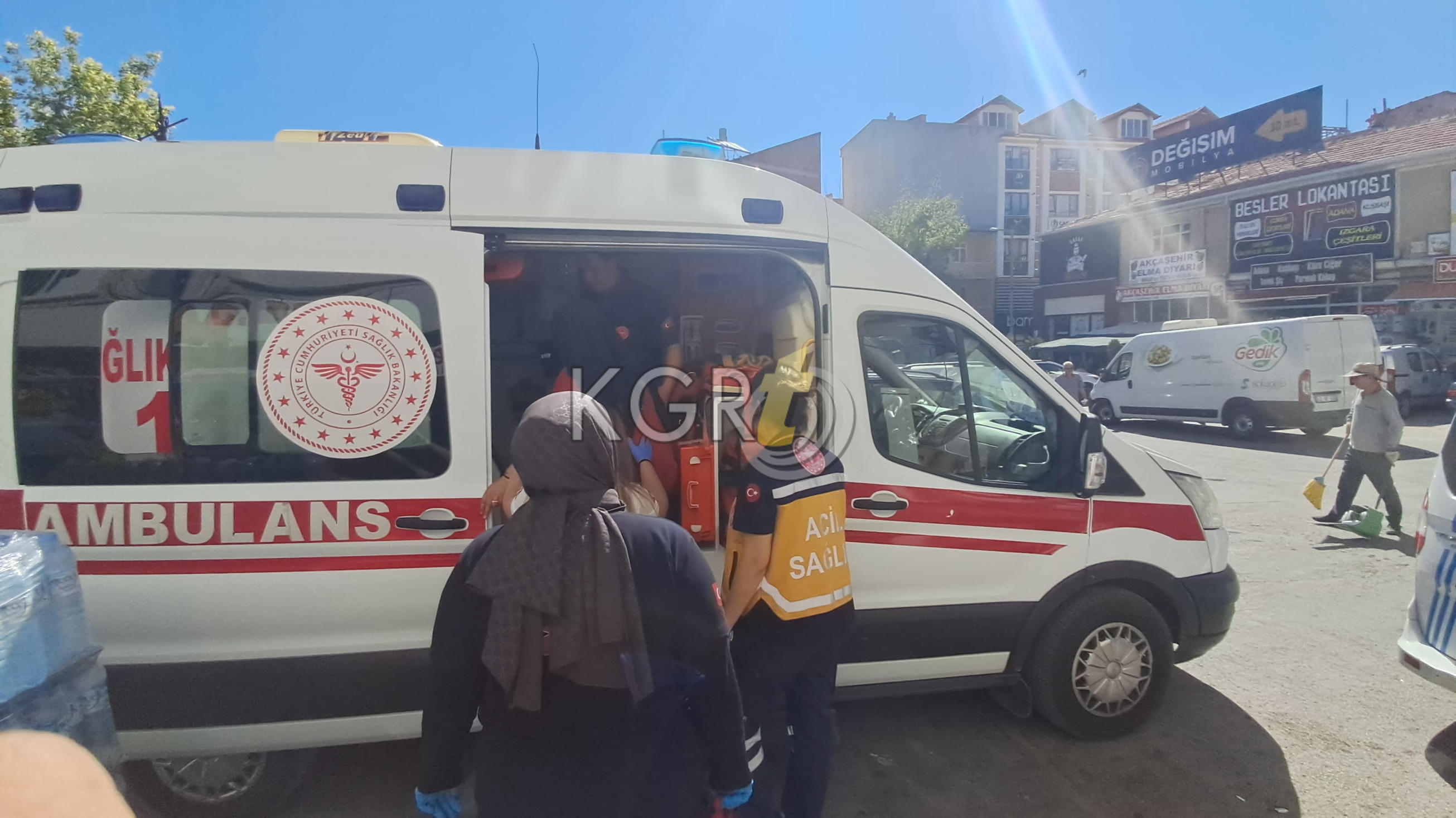 Karamanda Market Calisani Kamyonun Kasasindan Dustu0