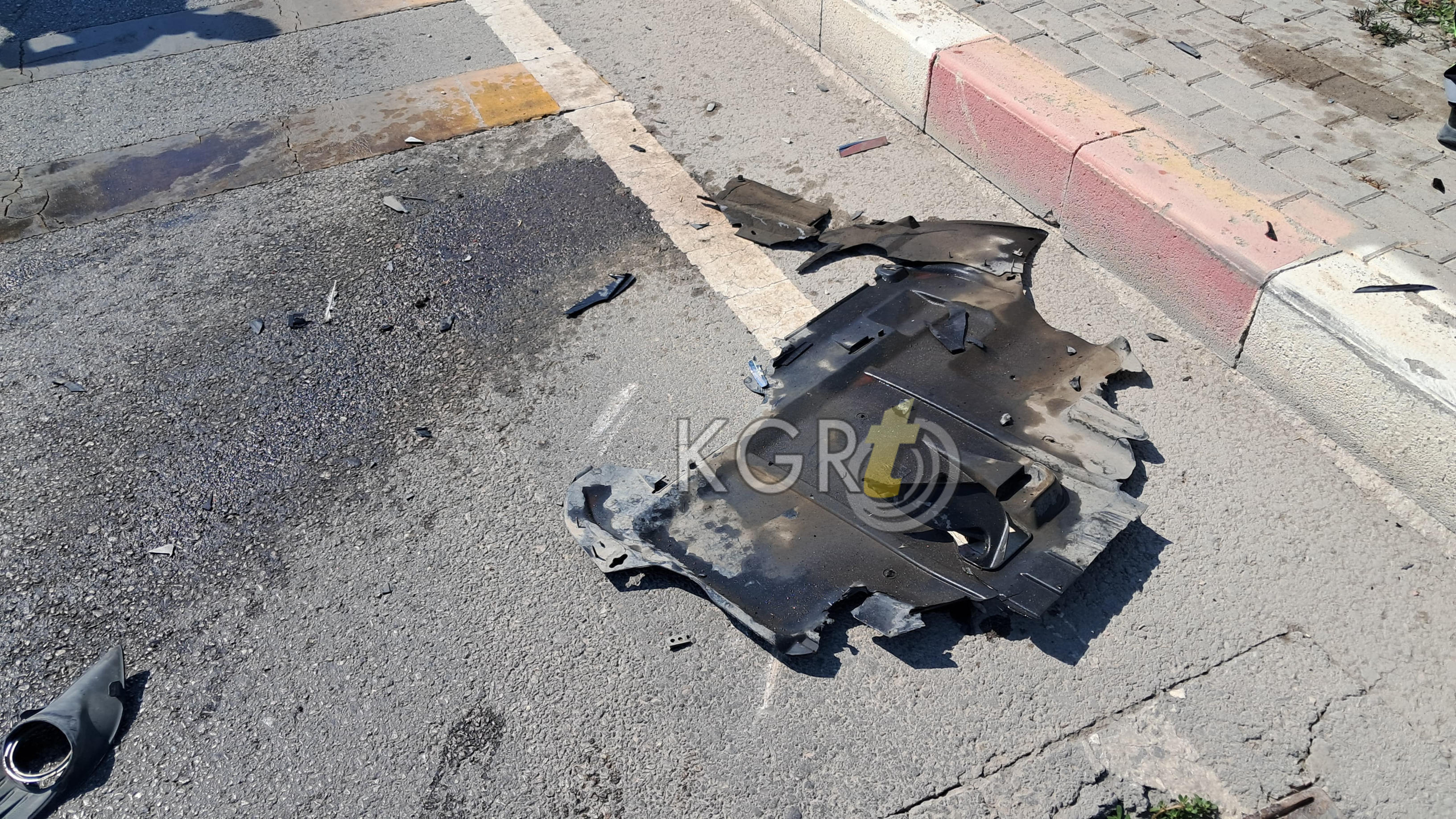 Karamanda O Kavsakta Yine Kaza Otomobil Aydinlatma Diregine Carpti4