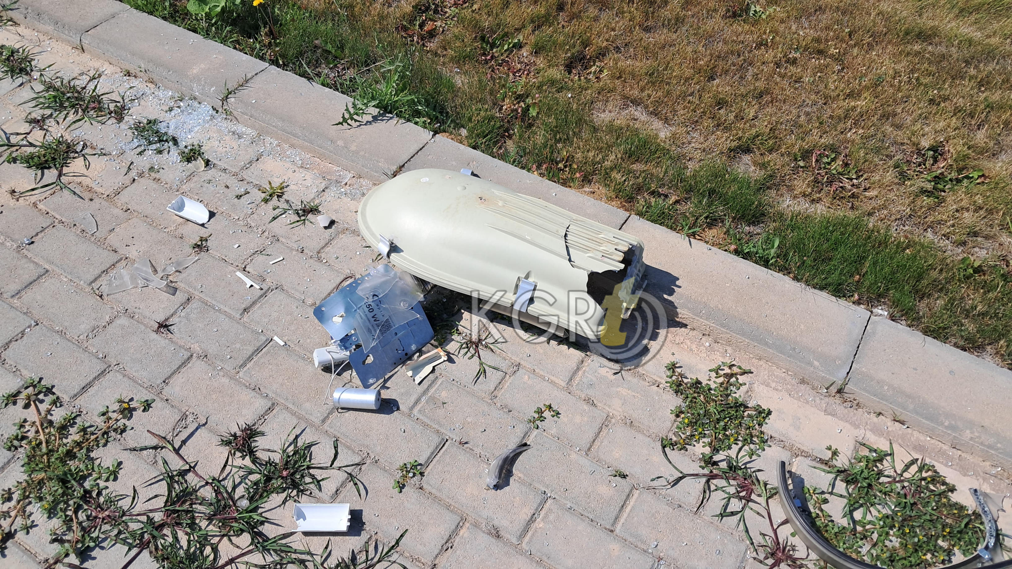 Karamanda O Kavsakta Yine Kaza Otomobil Aydinlatma Diregine Carpti8