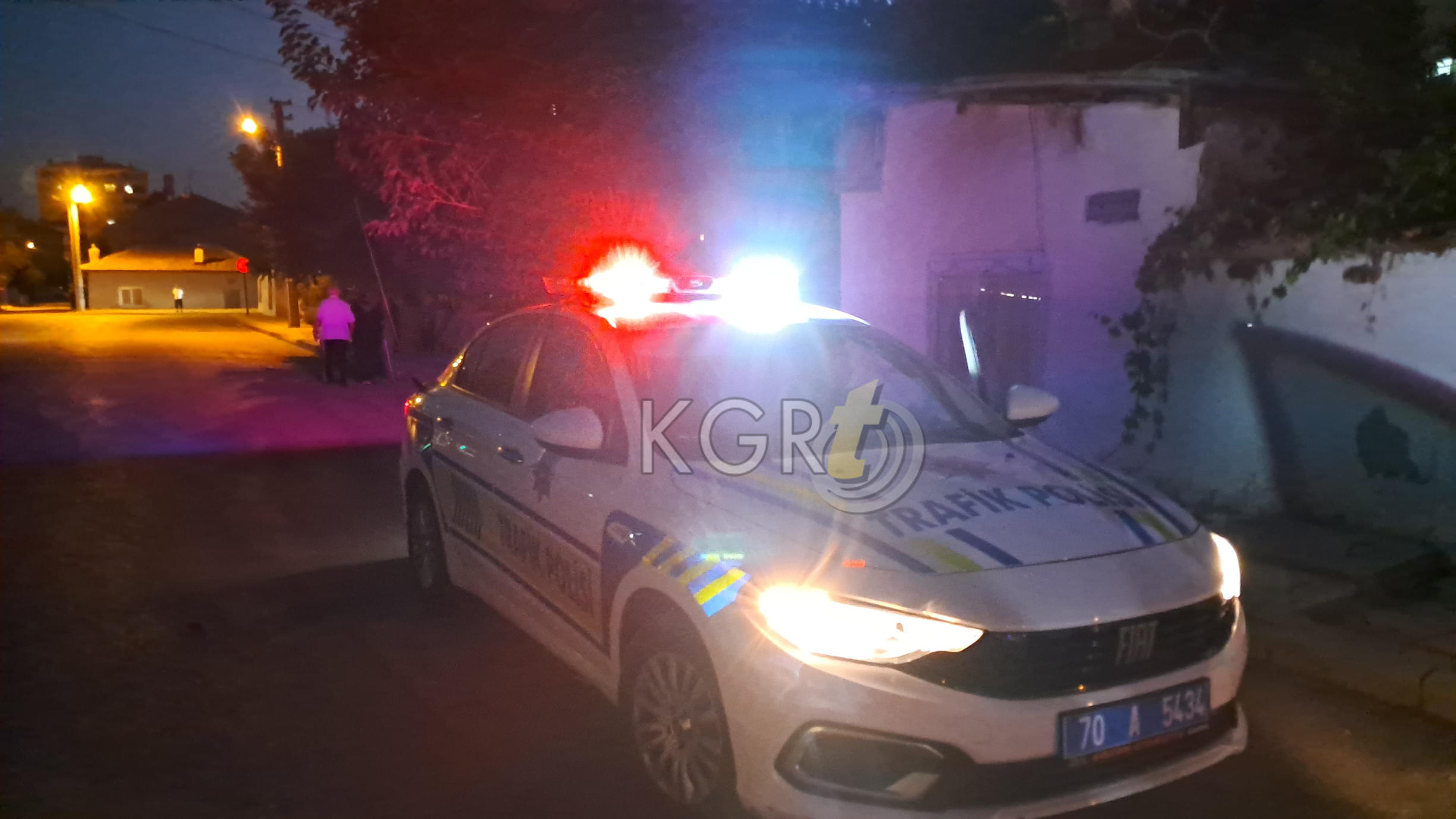 Karamanda Otomobille Carpisan Motosikletteki Anne Ogul Yaralandi1