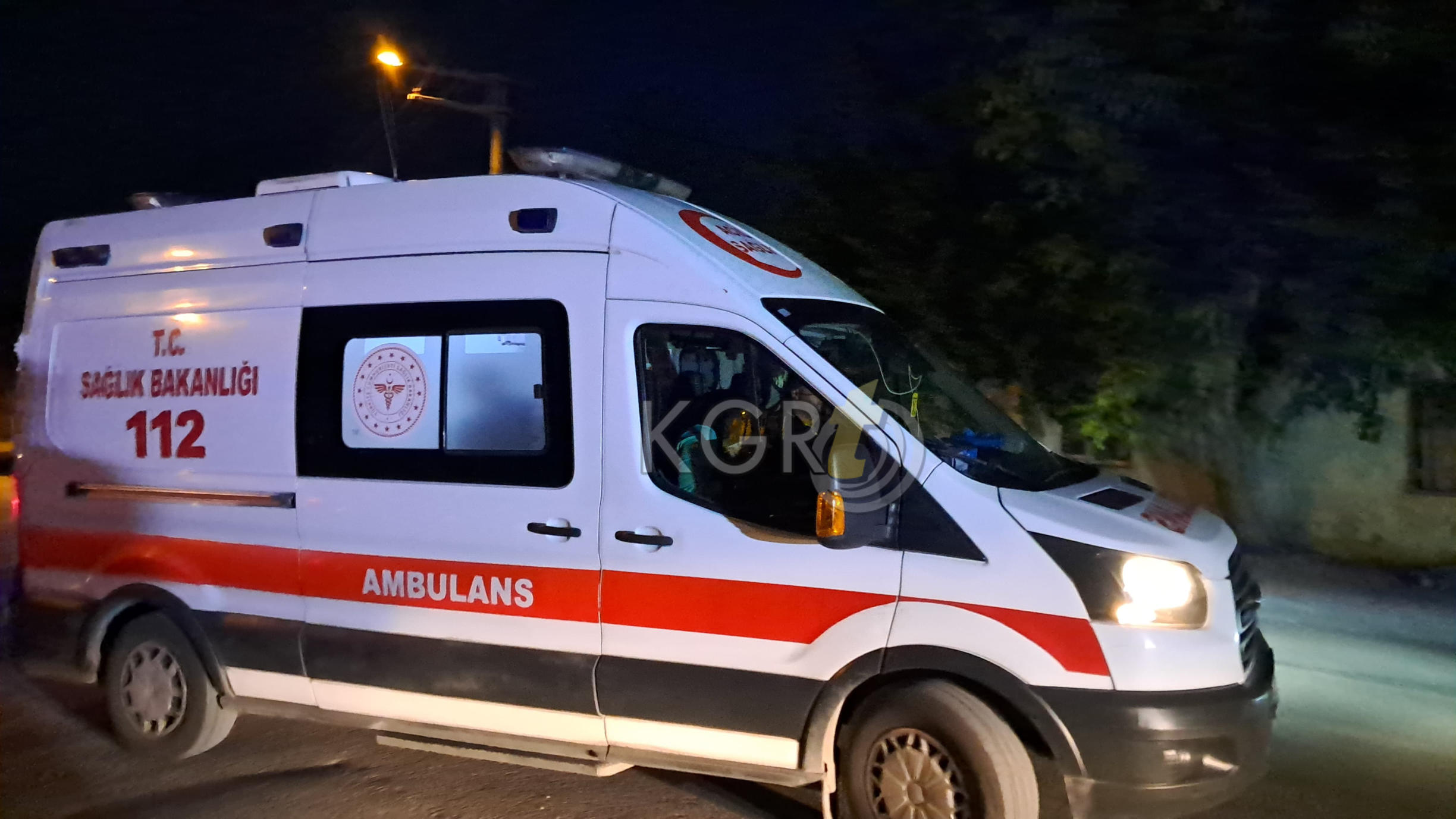 Karamanda Otomobille Carpisan Motosikletteki Anne Ogul Yaralandi16