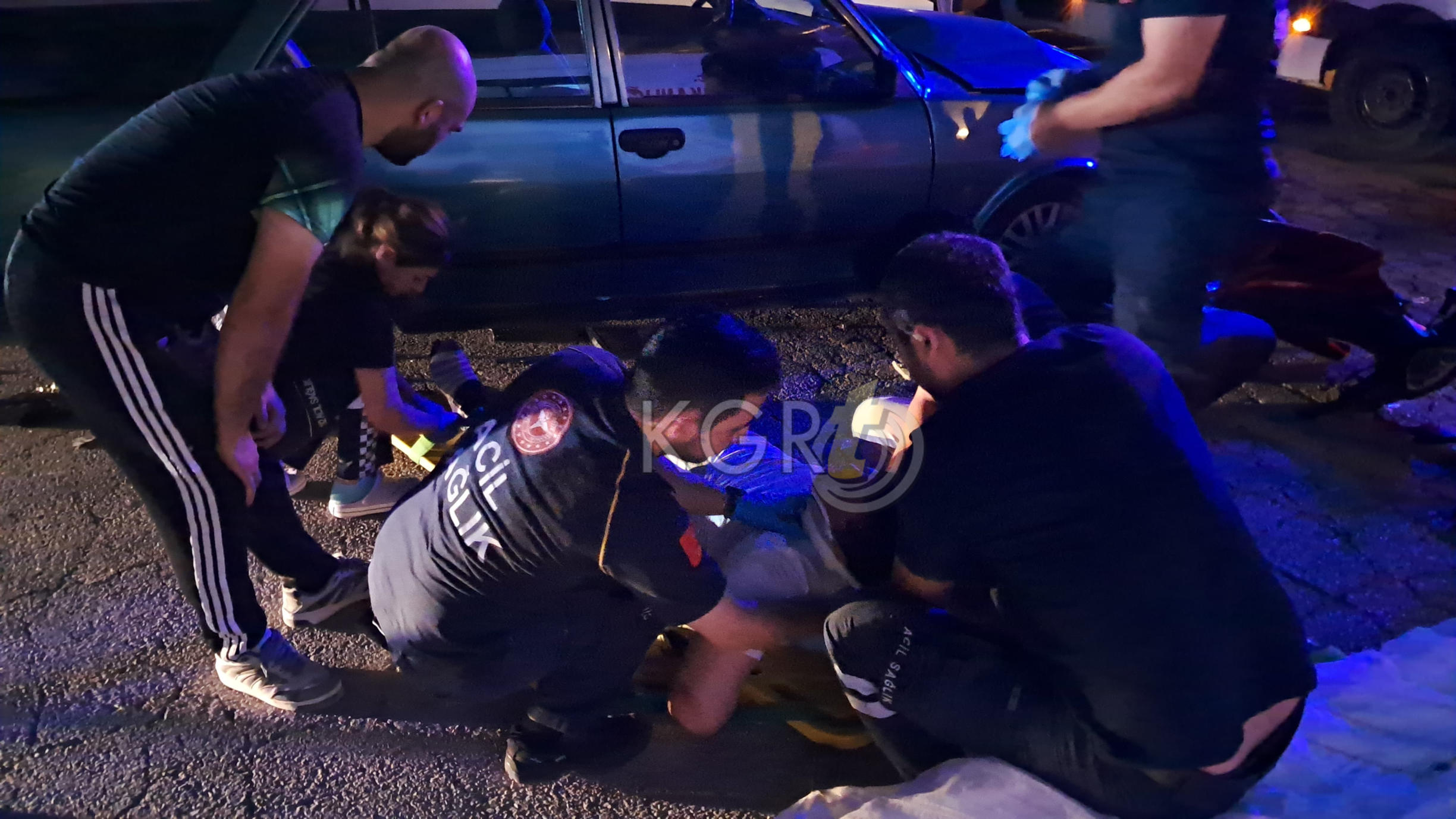 Karamanda Otomobille Carpisan Motosikletteki Anne Ogul Yaralandi17