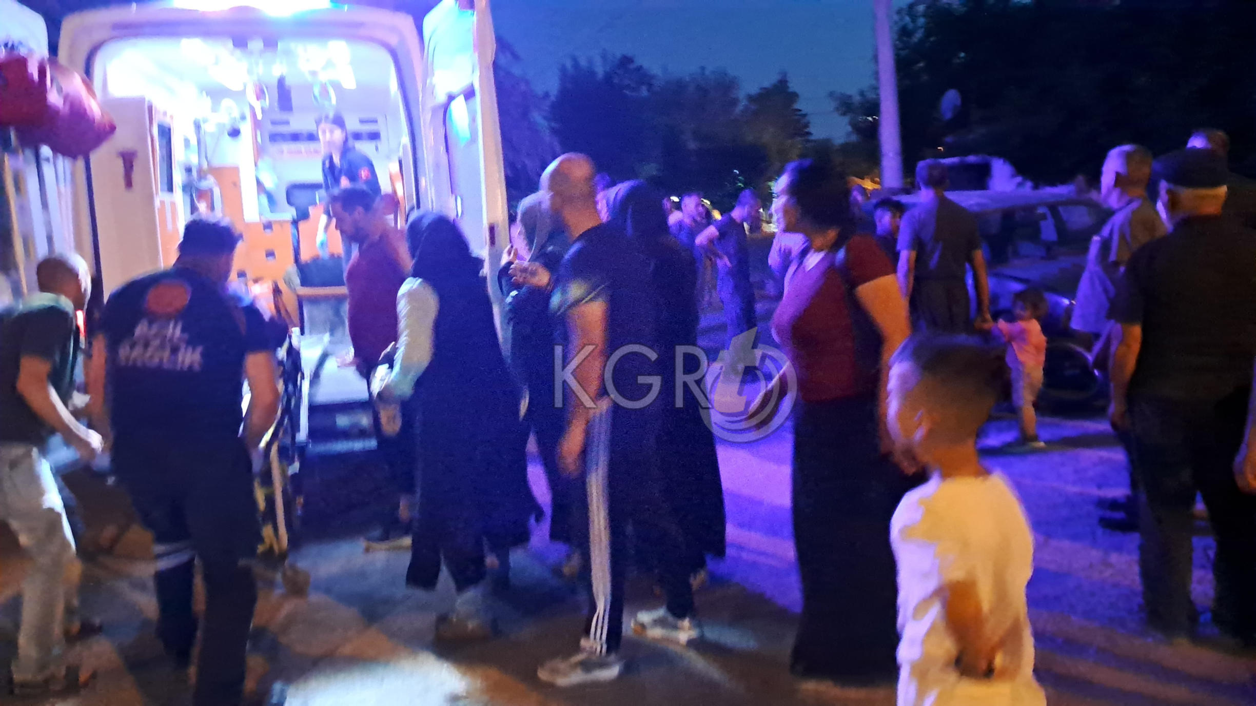 Karamanda Otomobille Carpisan Motosikletteki Anne Ogul Yaralandi18