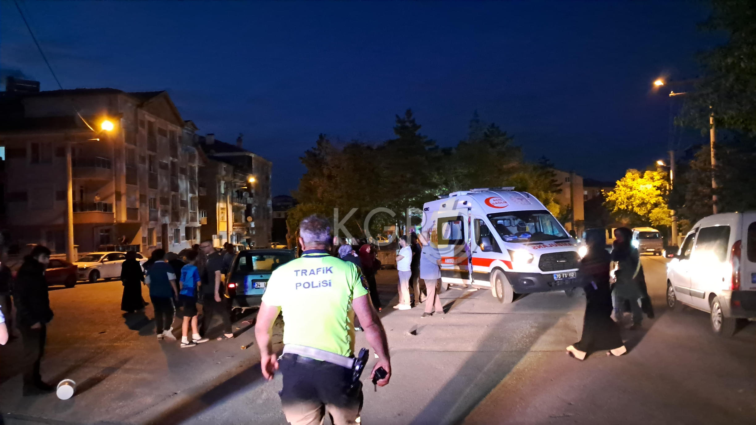 Karamanda Otomobille Carpisan Motosikletteki Anne Ogul Yaralandi22