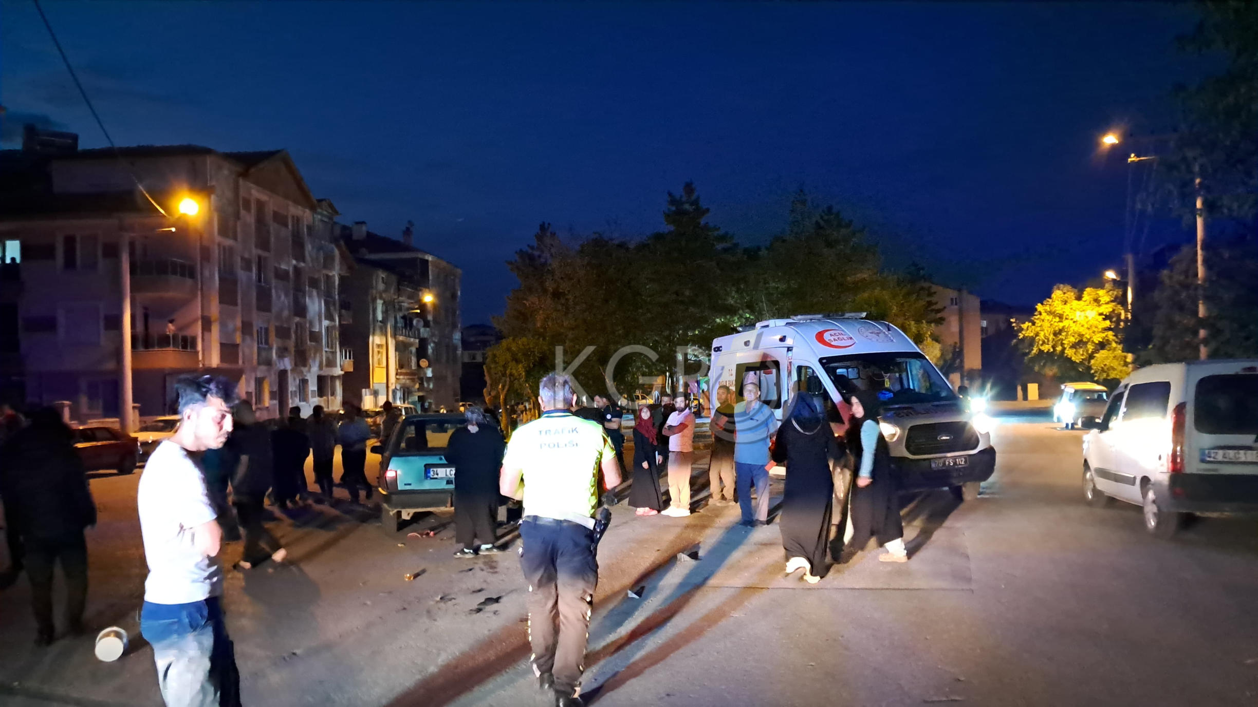 Karamanda Otomobille Carpisan Motosikletteki Anne Ogul Yaralandi23