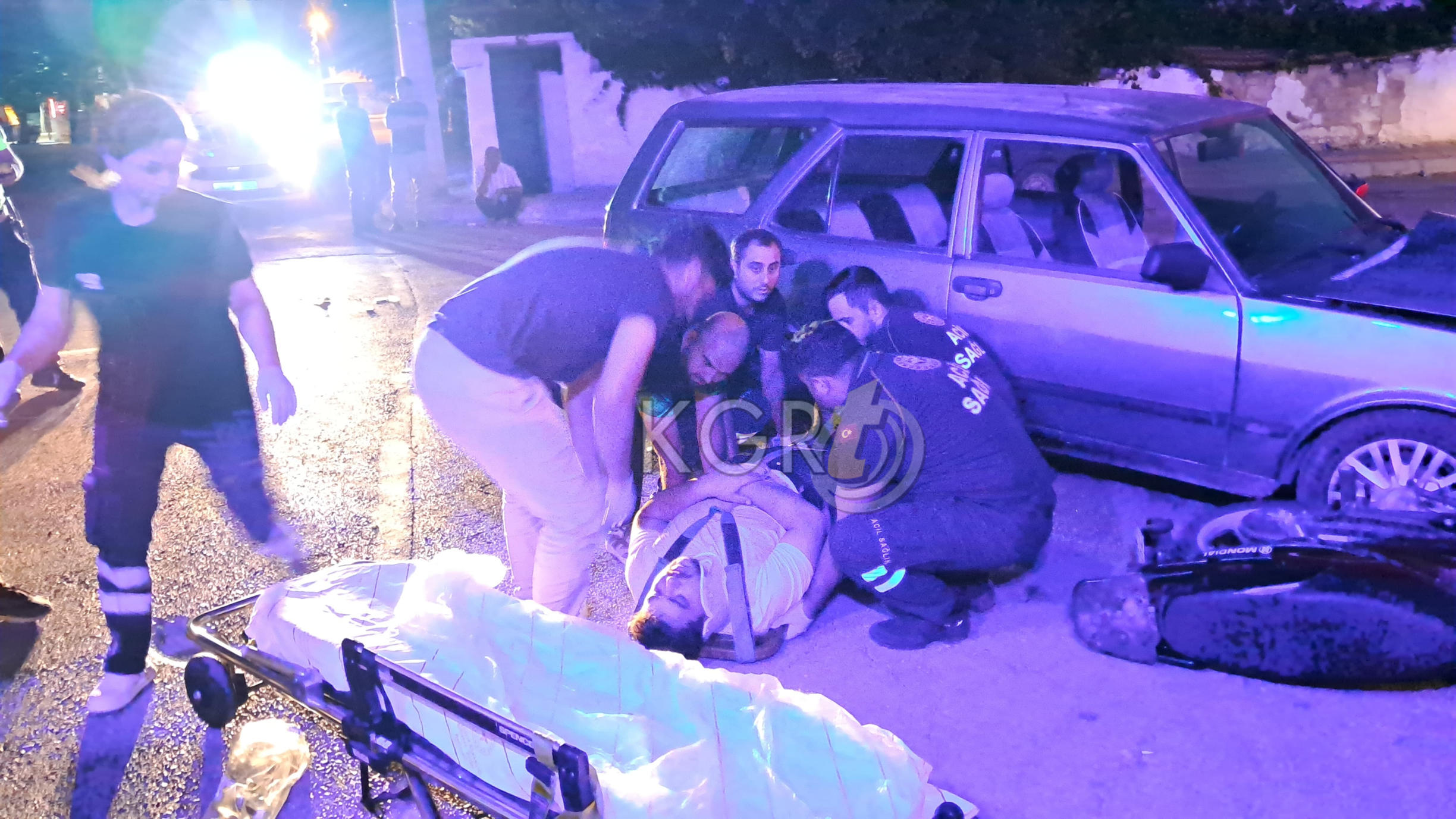 Karamanda Otomobille Carpisan Motosikletteki Anne Ogul Yaralandi9