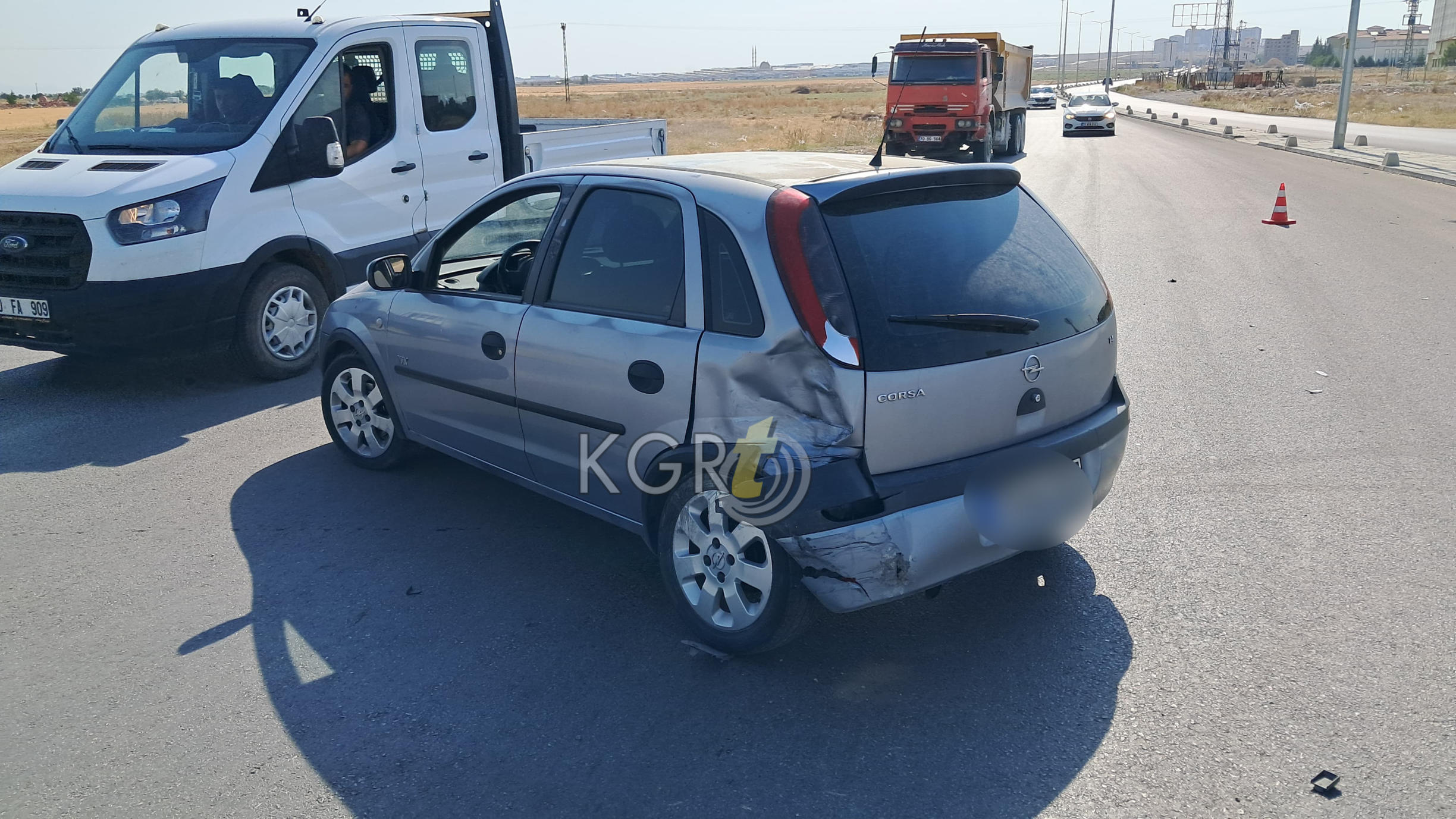 Karamanda Otomobille Hafif Ticari Arac Carpisti 1 Yarali1