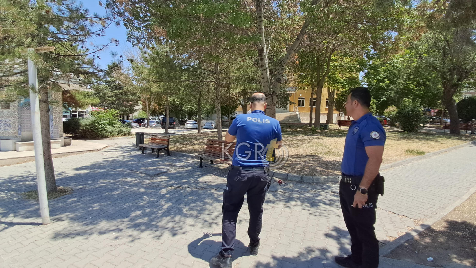 Karamanda Parkta Bicakli Kavga 1 Yarali3