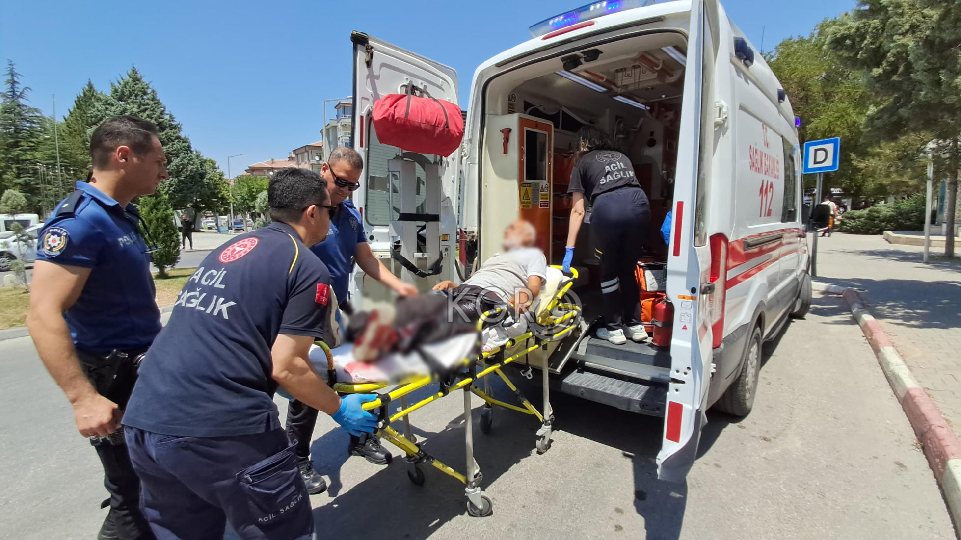 Karamanda Parkta Bicakli Kavga 1 Yarali6