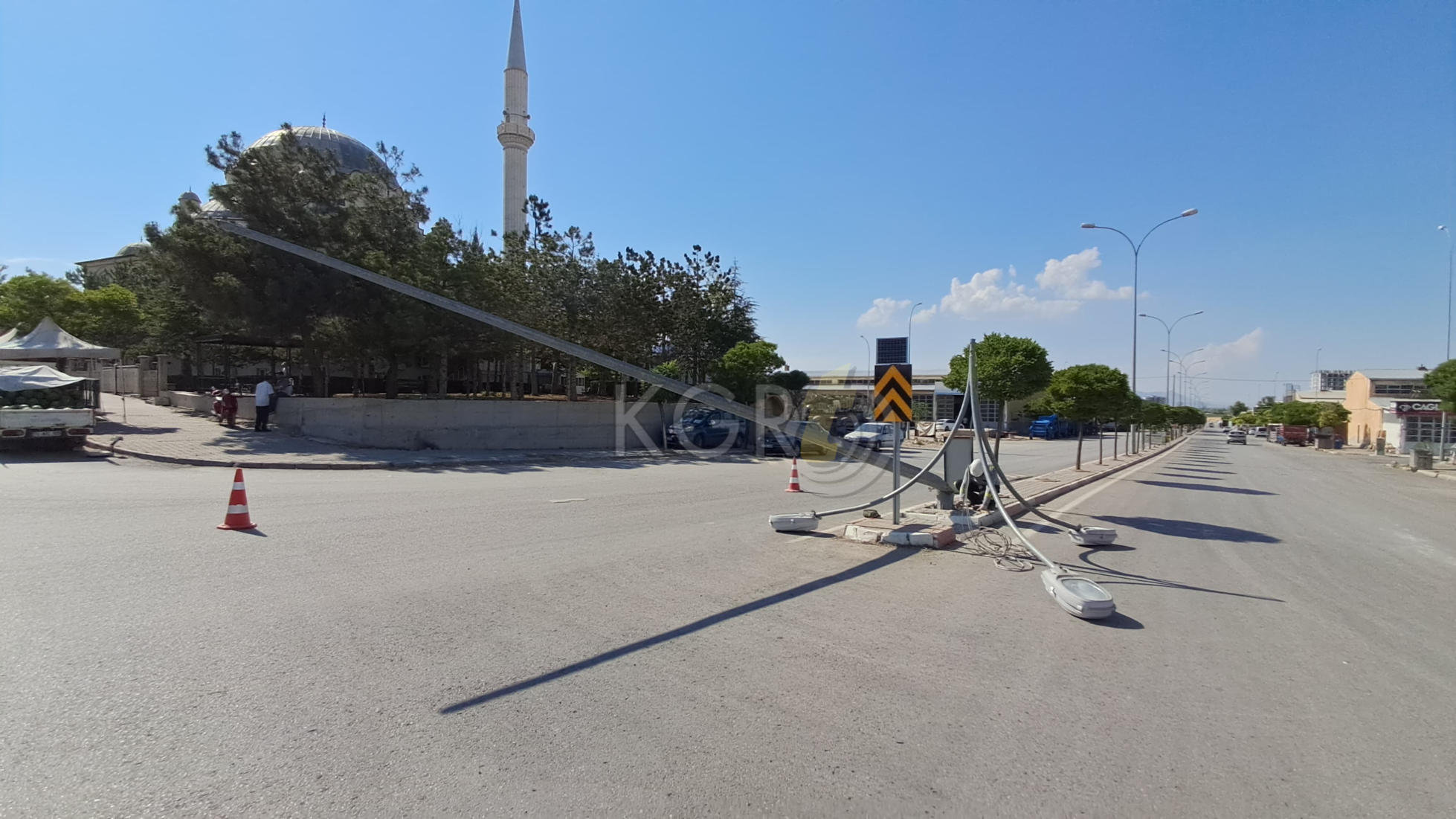 Karamanda Tarim Araci Aydinlatma Diregini Devirdi5