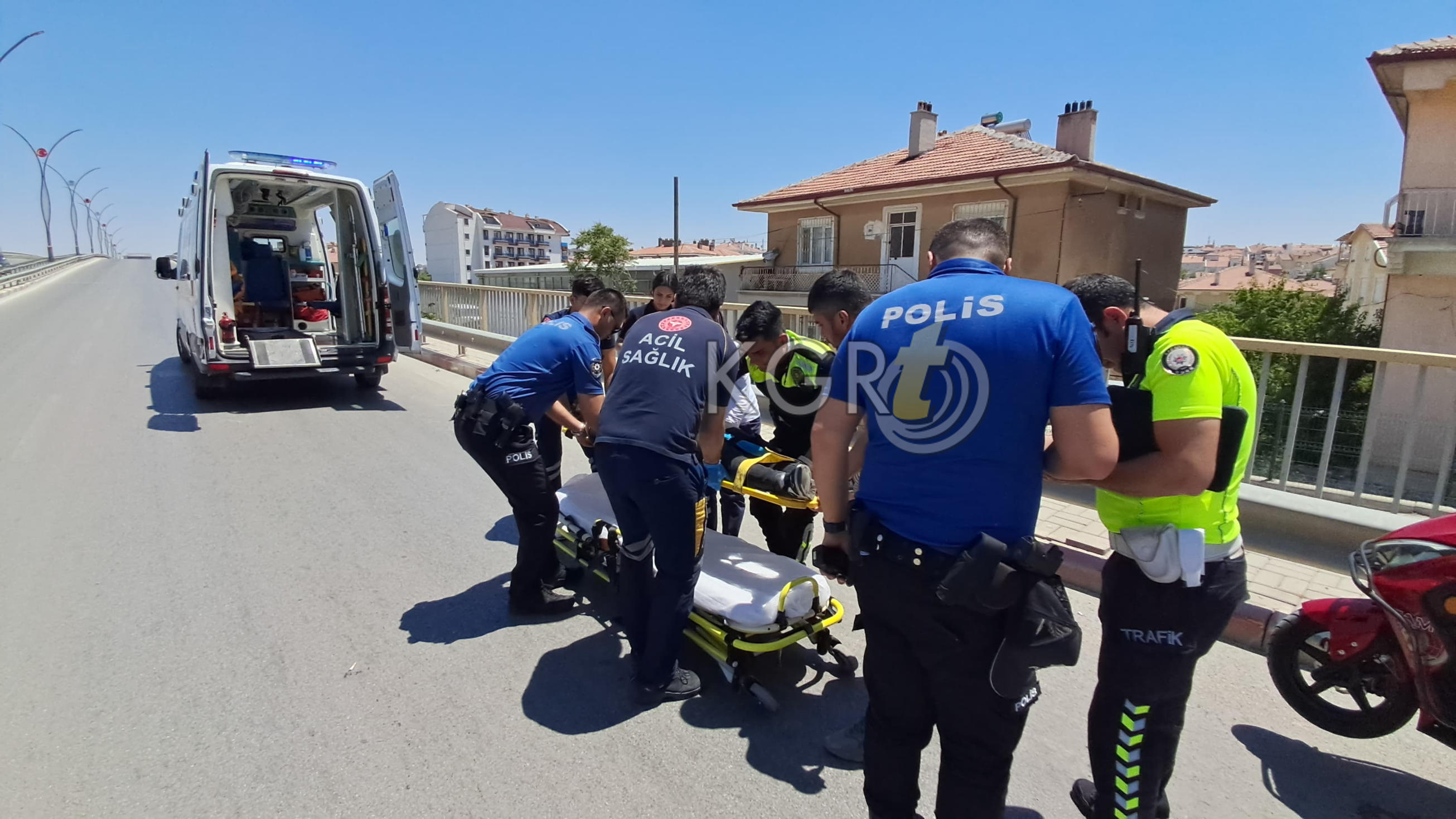 Karamanda Yola Dokulen Yagda Kayan Motokurye Devrildi 1 Yarali3