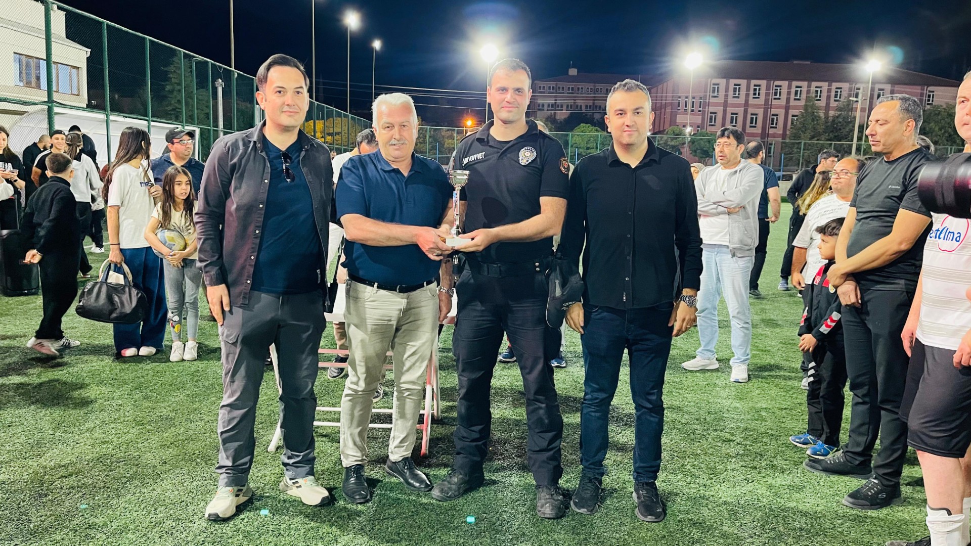 Kent Konseyi Futbol Turnuvasinda O Takim Sampiyon Oldu5