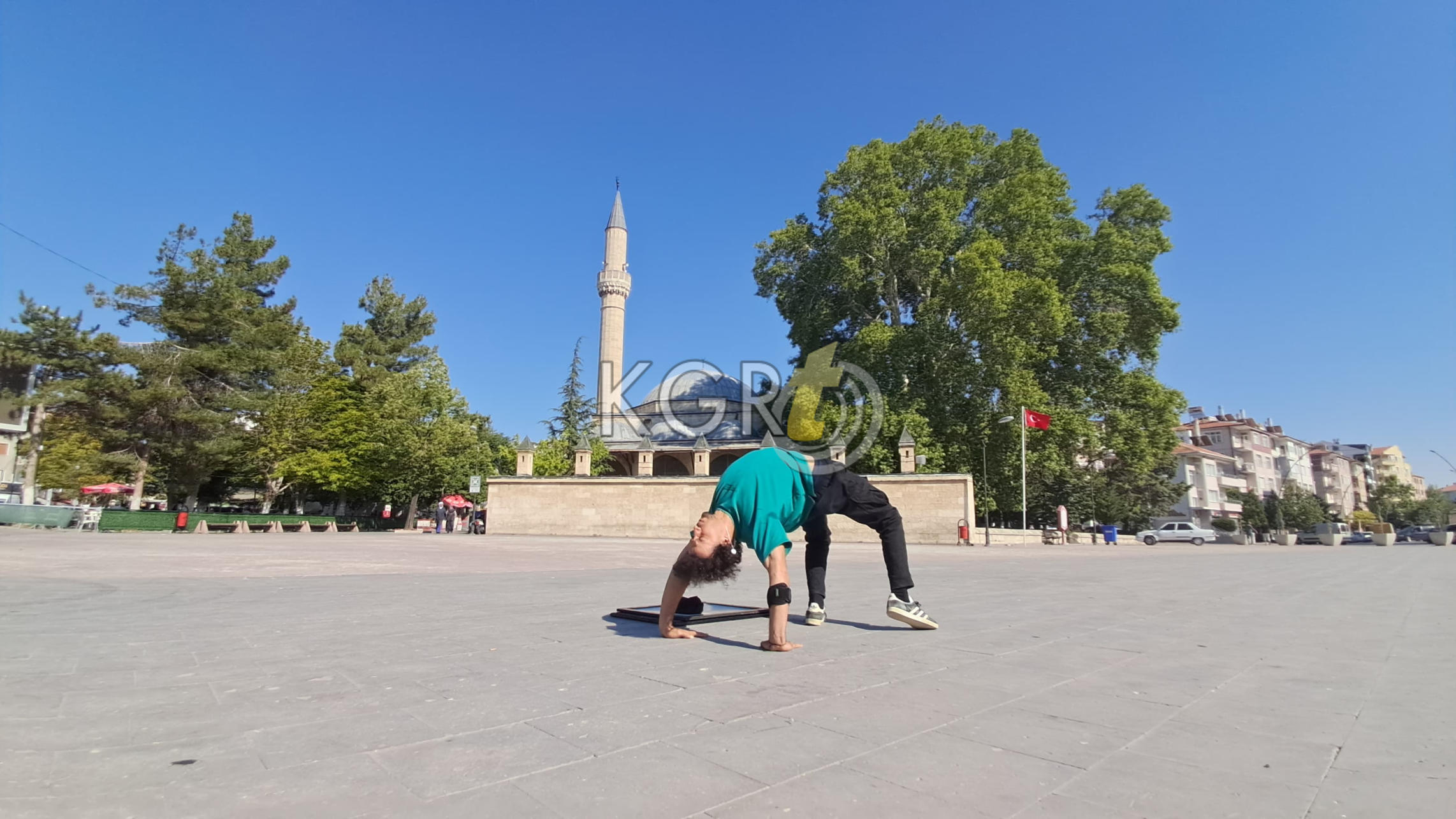 Mersin Mutta Yasayan Genc Yaptigi Dans Ile Rekor Kirmayi Hedefliyor3