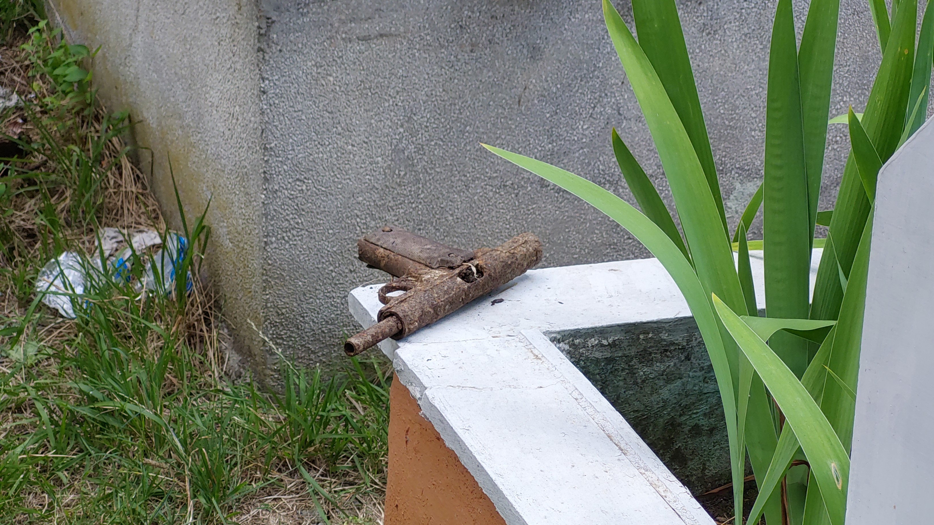 Mezarlikta Gomulu Halde Bakin Ne Bulundu (4)