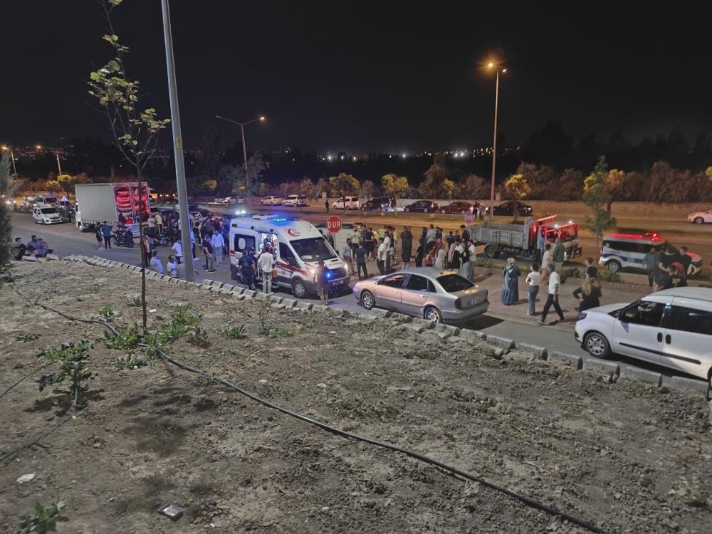 Minibus Yan Yatti 9 Yarali1