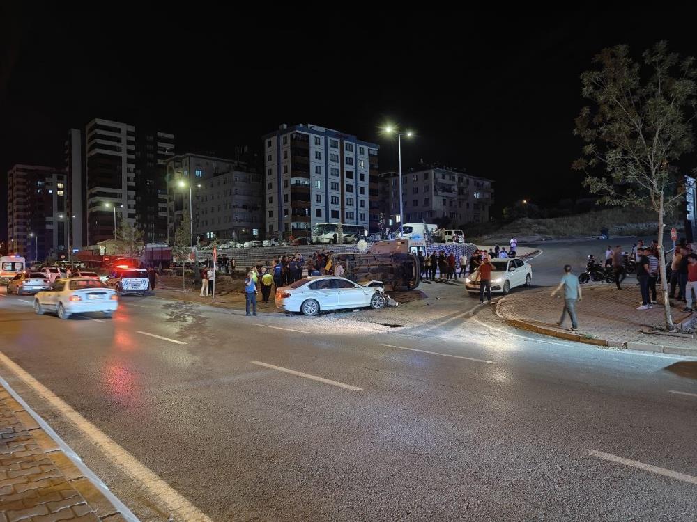 Minibus Yan Yatti 9 Yarali2