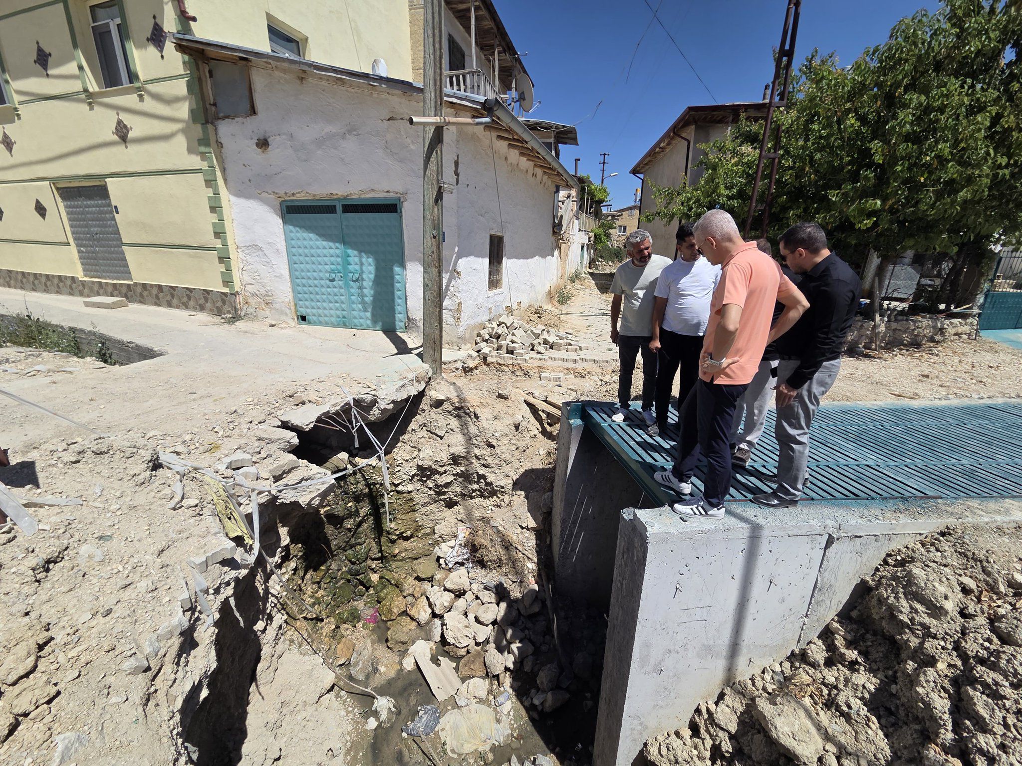 O Koyde Taskin Koruma Sistemi Yapimi Devam Ediyor2