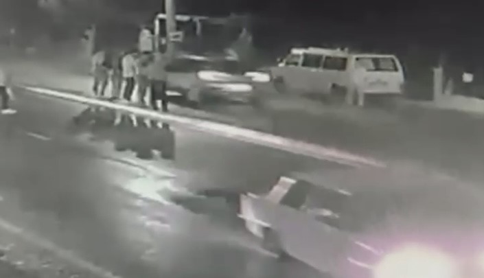 Otomobil 50 Yasindaki Kadina Carpti1