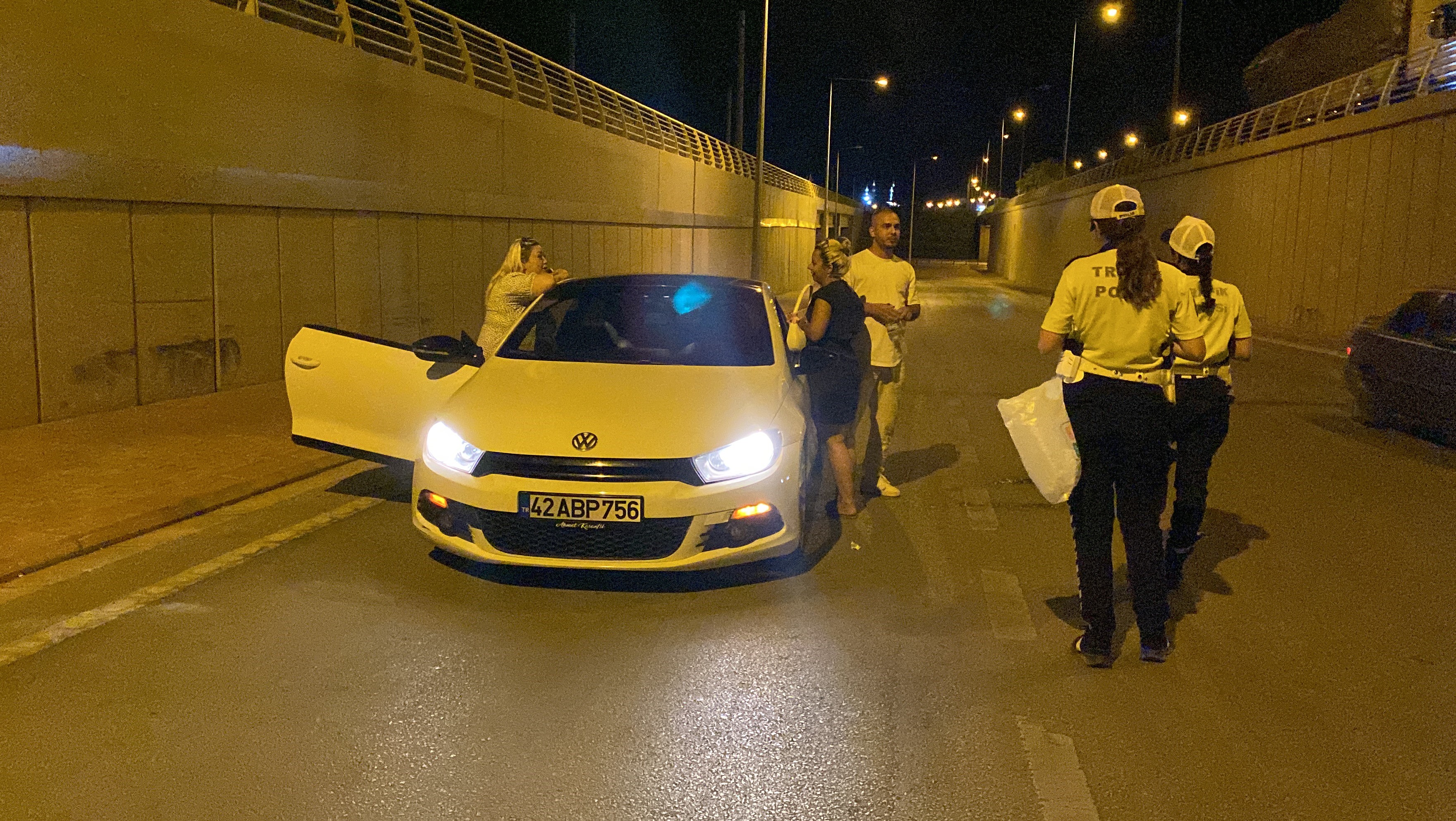 Polis Olacagim Dedi Alkollu Yakalandi (2)
