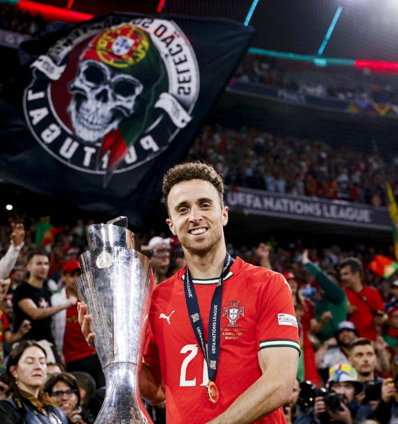 Portekizli Futbolcu Diogo Jota Hayatini Kaybetti (3)