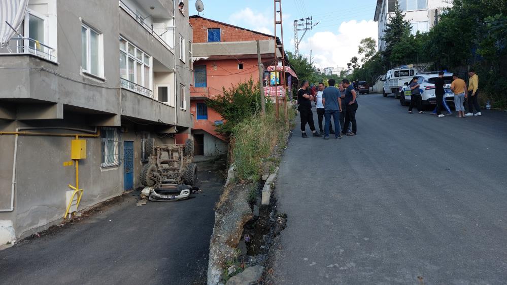 Rampa Asagi Hareket Eden Kamyonet Kucuk Cocuga Carpti1
