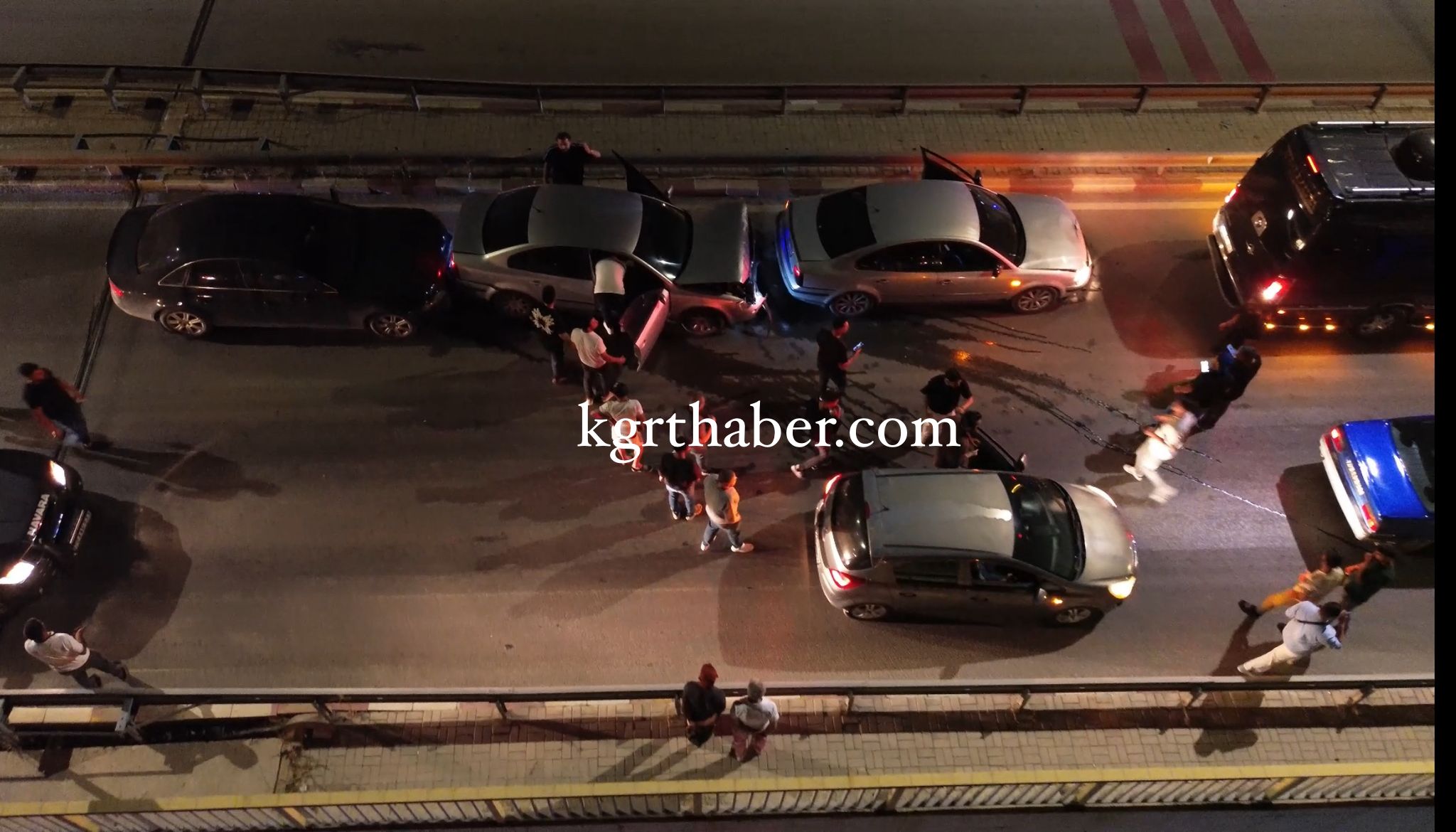 karamanda-ust-gecitte-zincirleme-kaza-1-yarali6