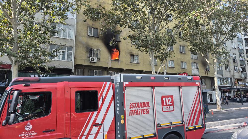 7 Katli Is Merkezinde Yangin Panigi2