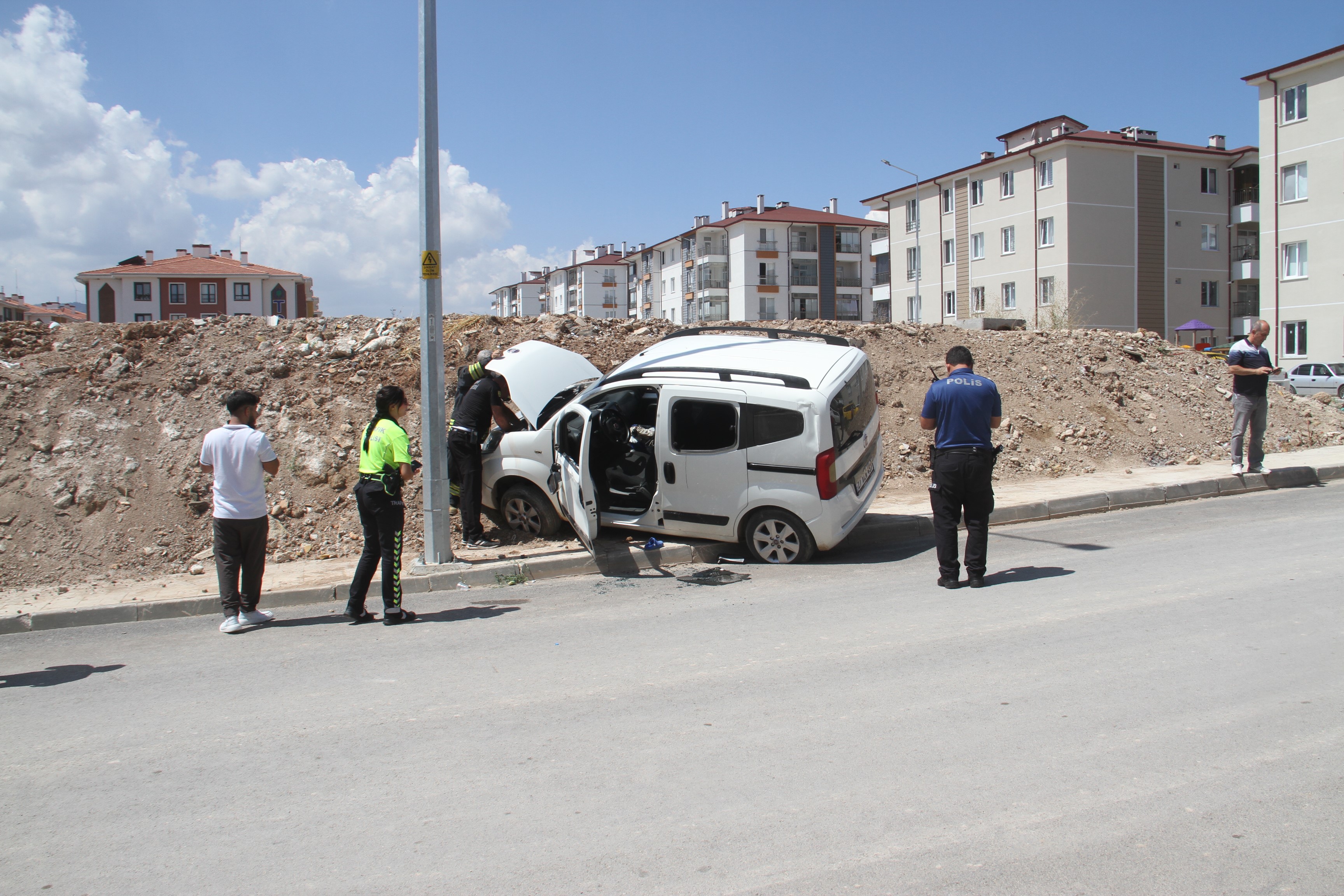 toprak-yiginina-carpti-2-yarali1