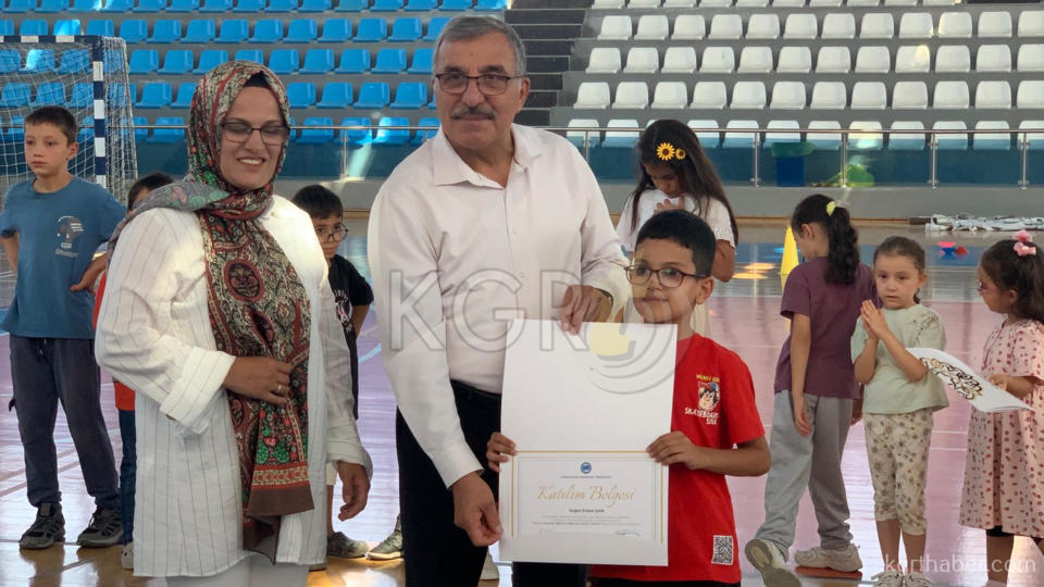 Cocuklar Hem Spor Yapti Hem Eglendi Sertifikalarini Aldilar12