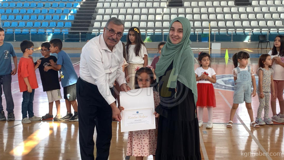 Cocuklar Hem Spor Yapti Hem Eglendi Sertifikalarini Aldilar15