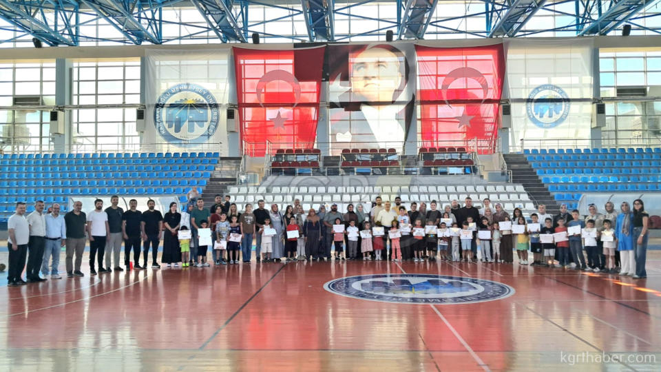 Cocuklar Hem Spor Yapti Hem Eglendi Sertifikalarini Aldilar25