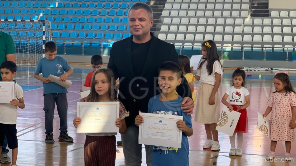 Cocuklar Hem Spor Yapti Hem Eglendi Sertifikalarini Aldilar7