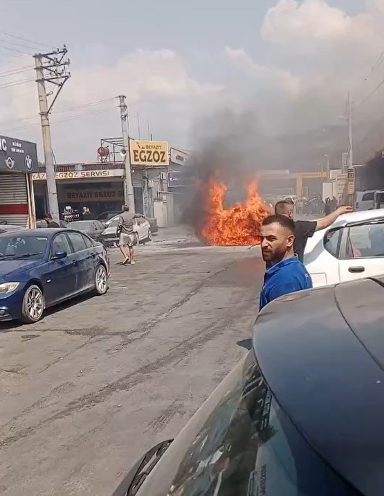 Elektrikli Otomobil Kendi Kendine Yandi (1)