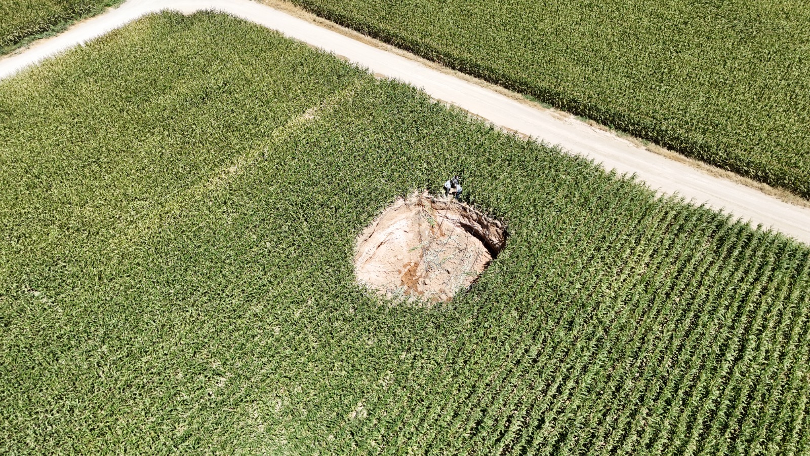 Karamanda 15 Metre Capinda Yeni Obruk Olustu (6)