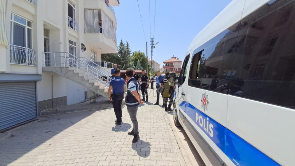 Karamanda 33 Yasindaki Kadinin Olumu Suphe Uyandirdi4