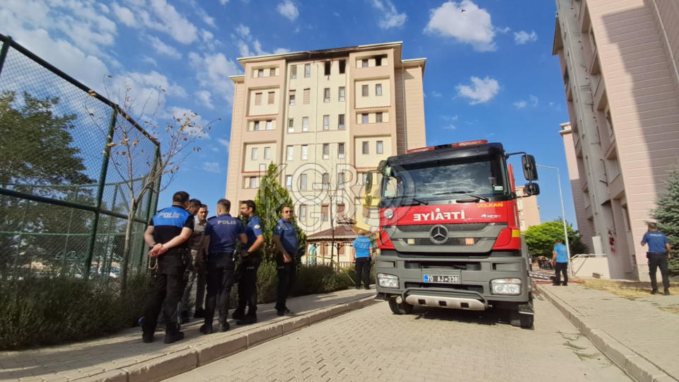 Karamanda 4Tokide 7Nci Kattaki Daire Alevlere Teslim Oldu2